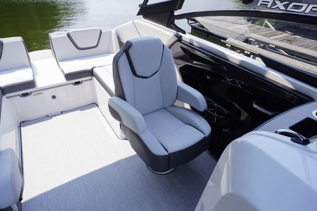 2025 Yamaha Boats AR250 - 12