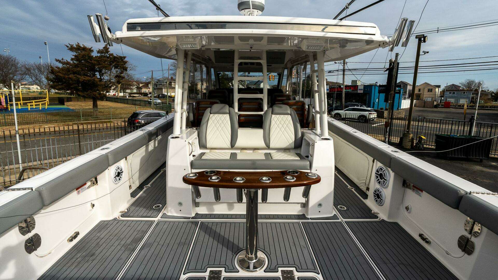 2023 Everglades 455 Center Console - Image 16