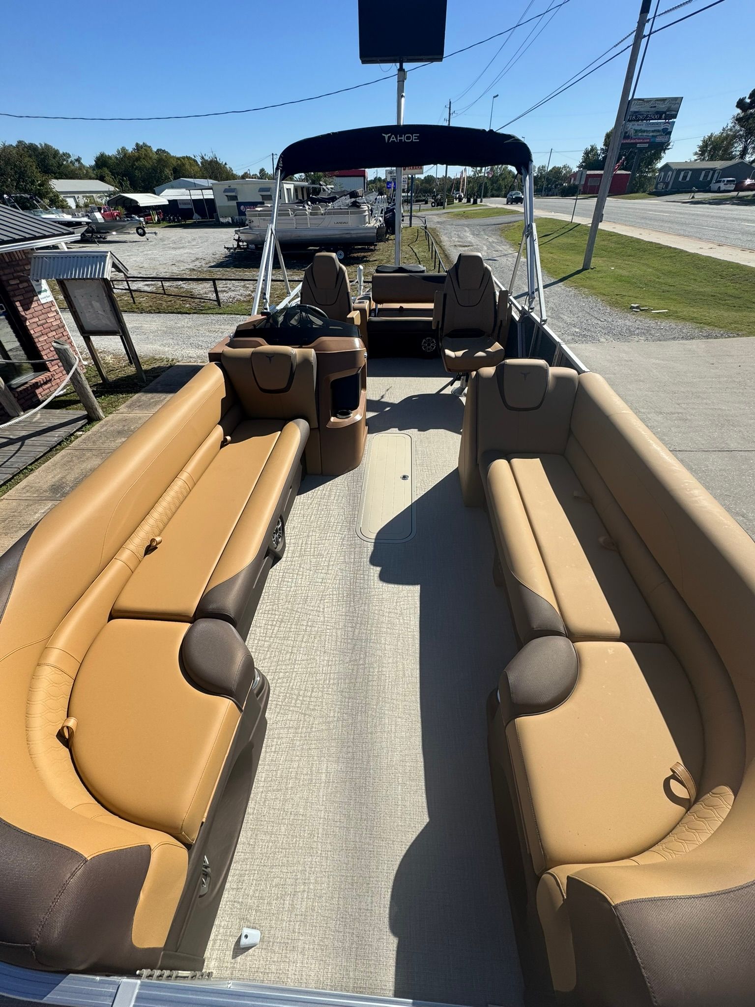 2025 Tahoe 2585 LTZ VRB pontoon boat with luxurious seating.