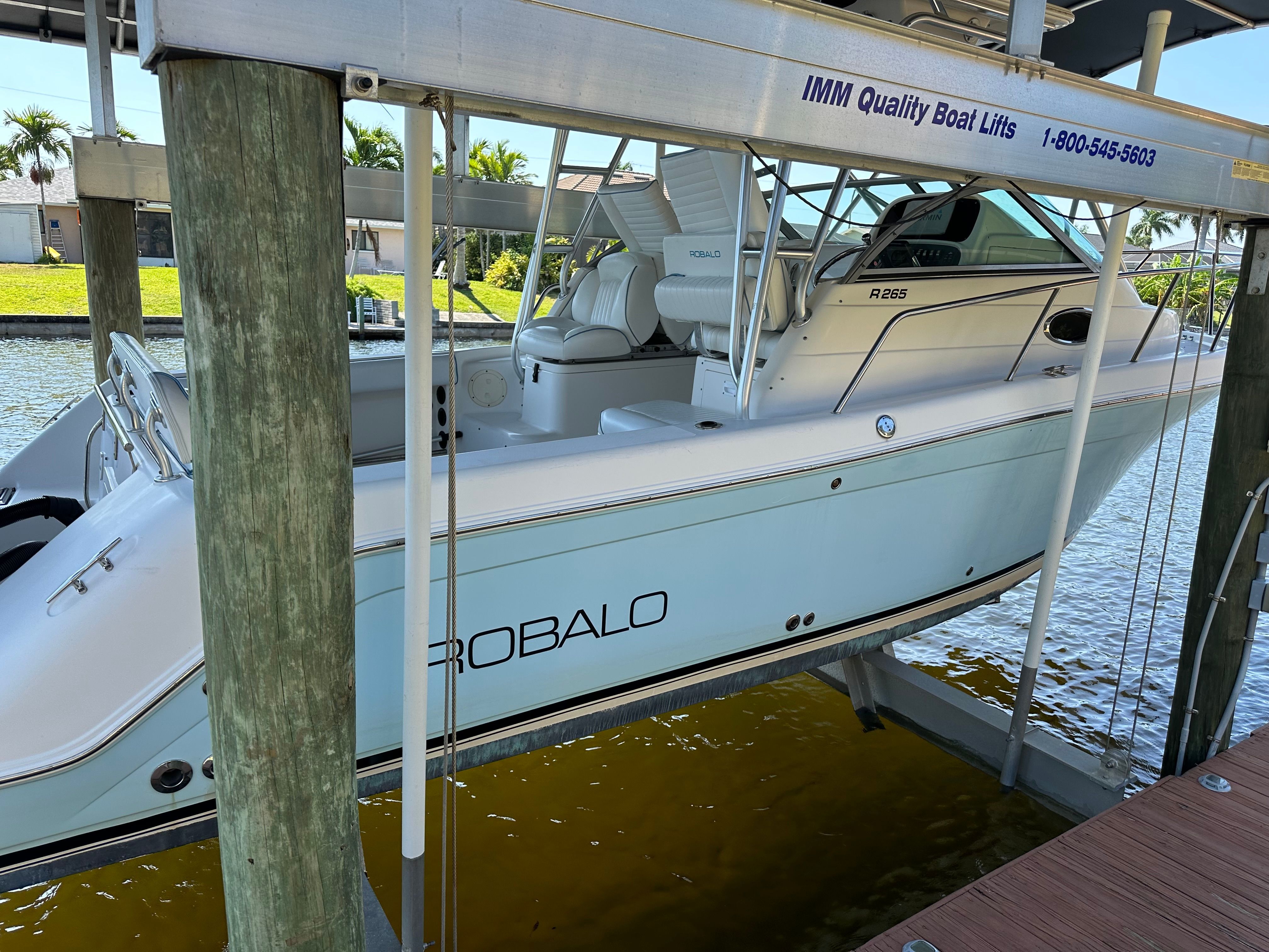 2005 Robalo R265 Walkaround - 8