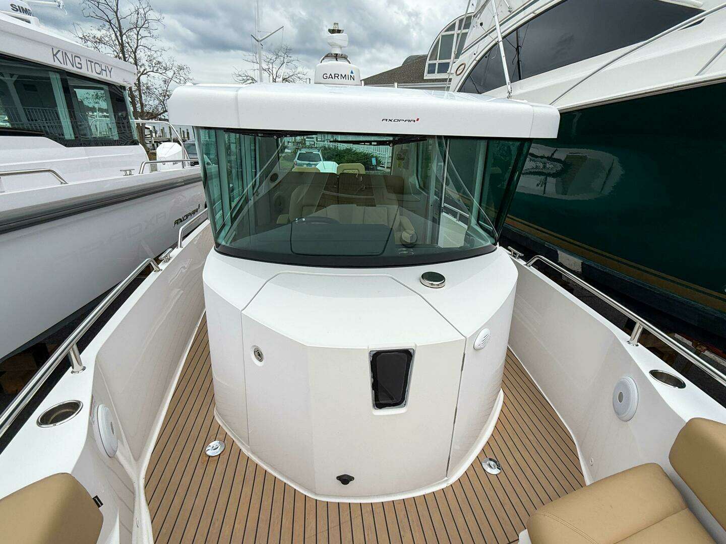 2020 Axopar 28 Cabin w/Wet Bar - Image 22