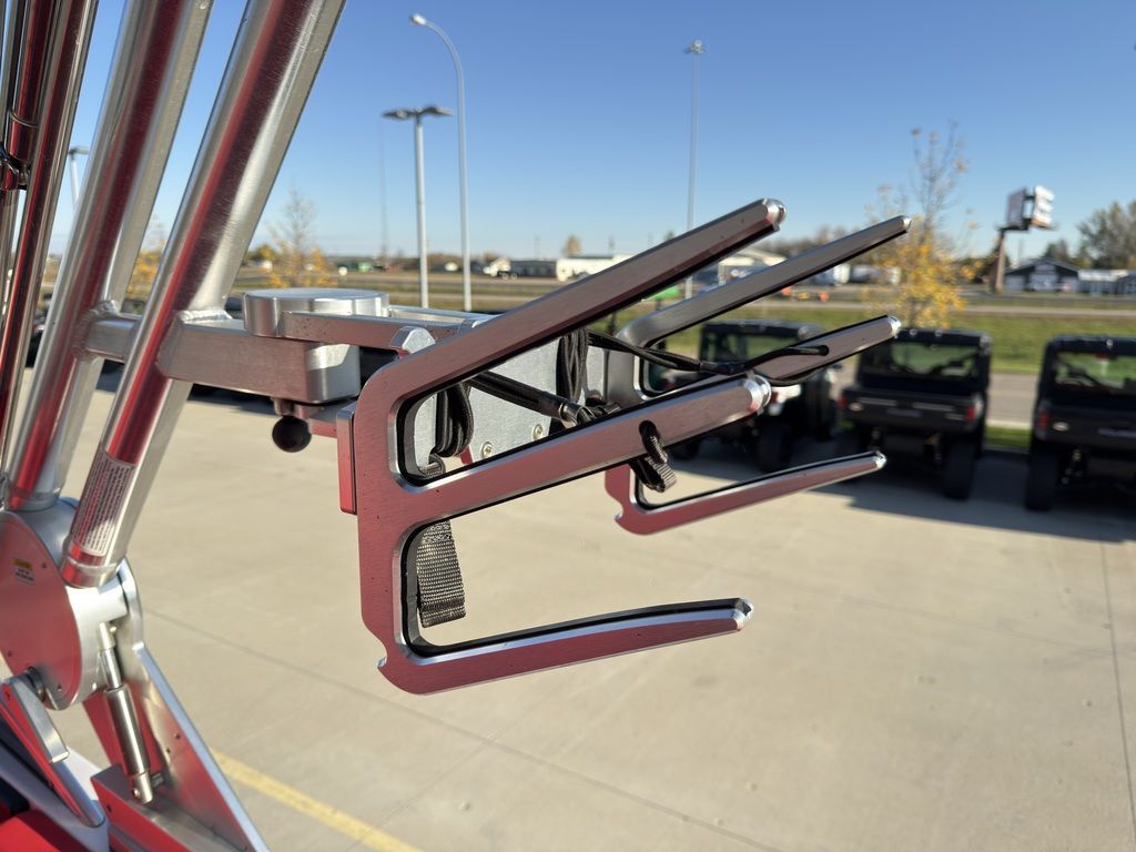 2019 MasterCraft XT22 - 25