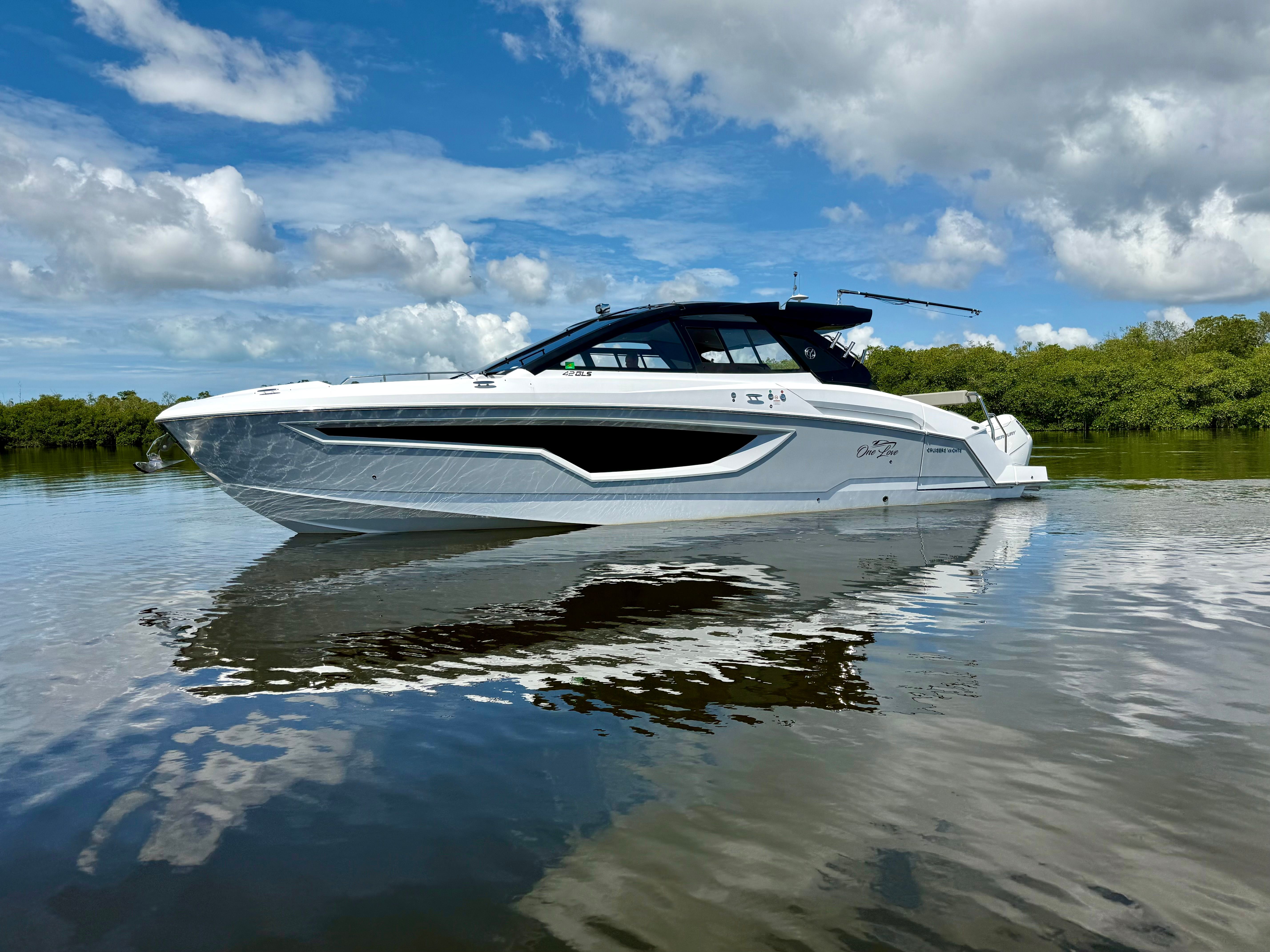 2024 Cruisers Yachts 42 GLS OB - 8