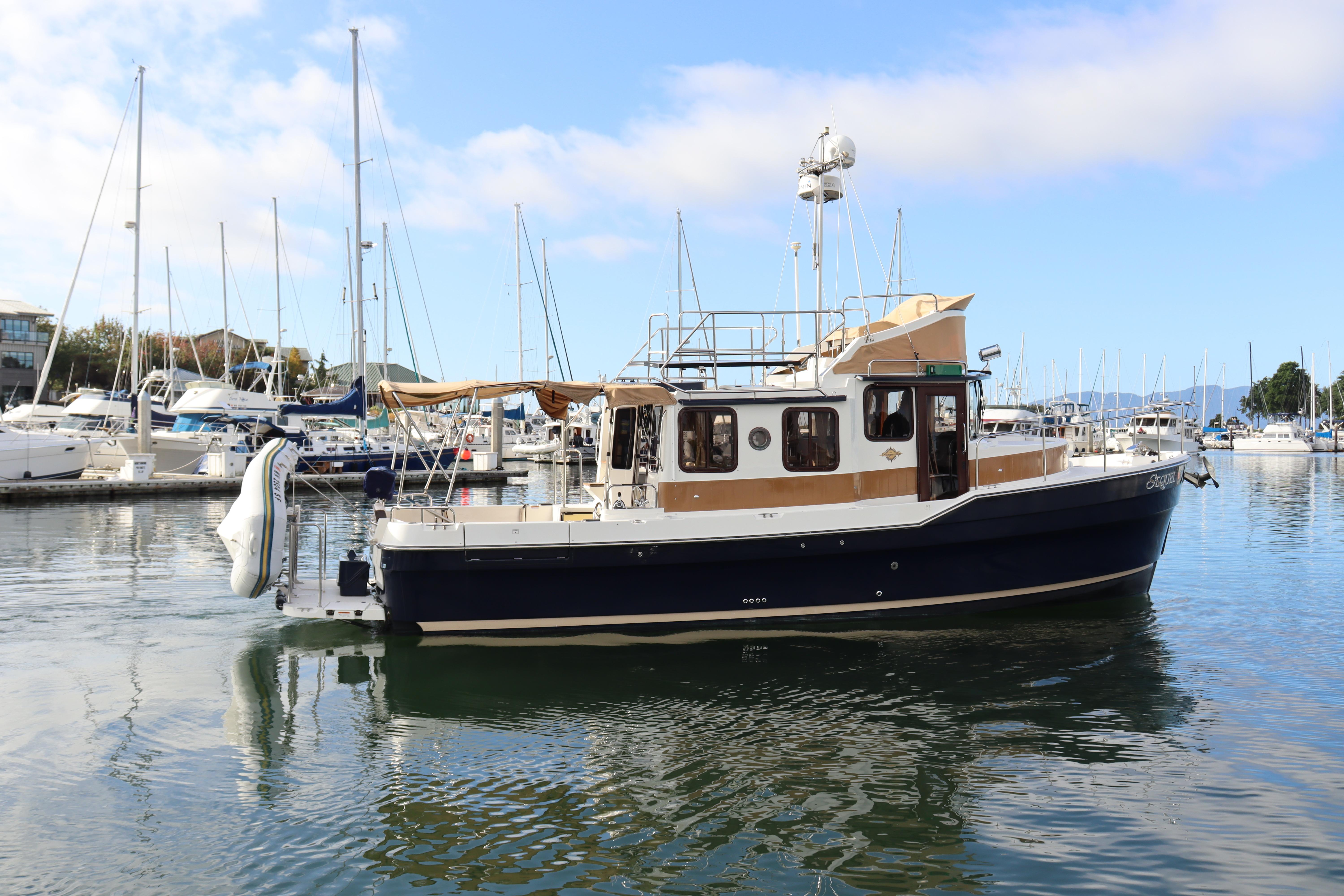 2015 Ranger Tugs R-31 CB