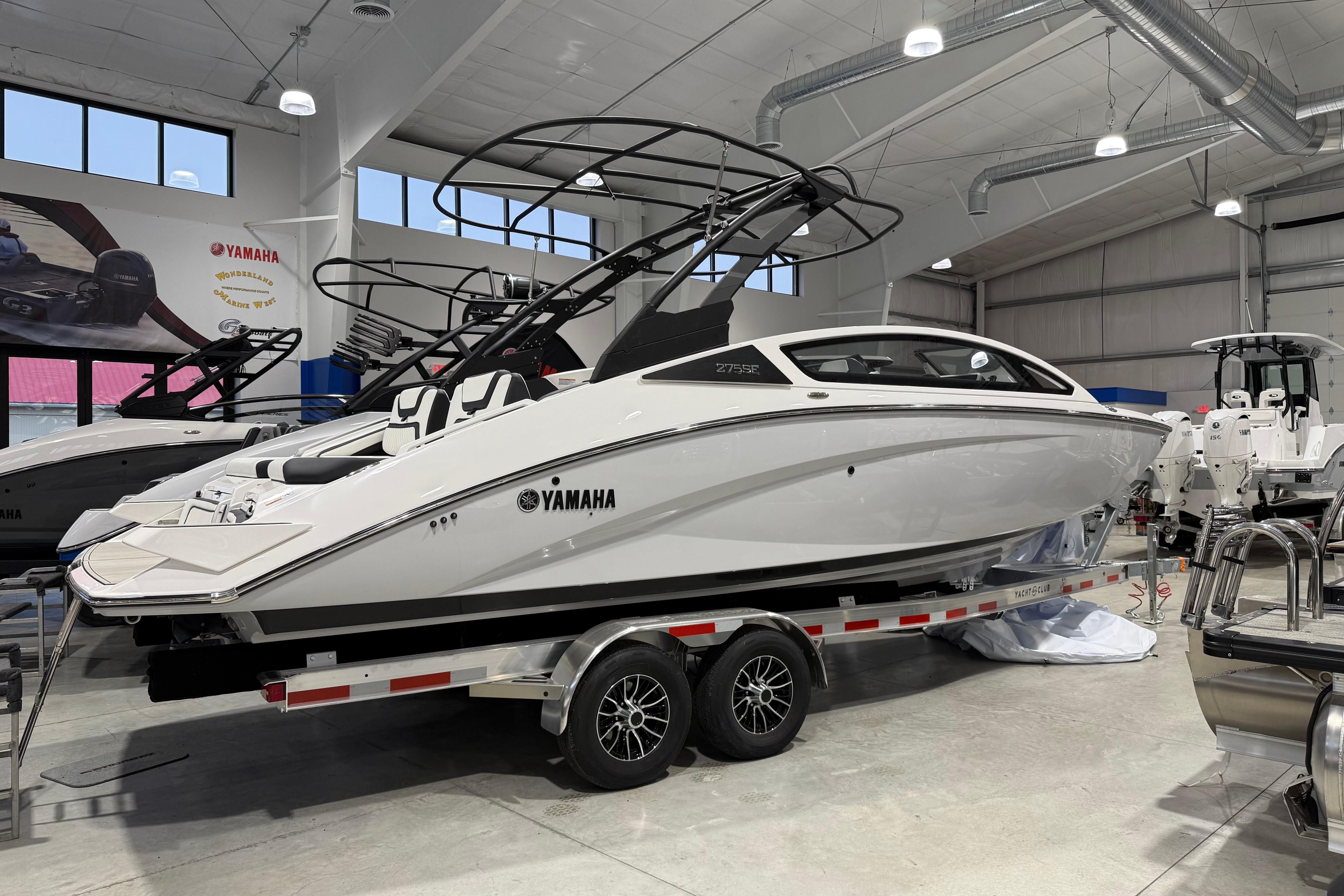 2025 Yamaha Boats 275SE