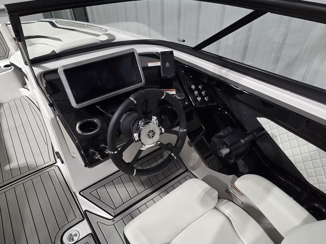 2026 Yamaha Boats 252S - 21