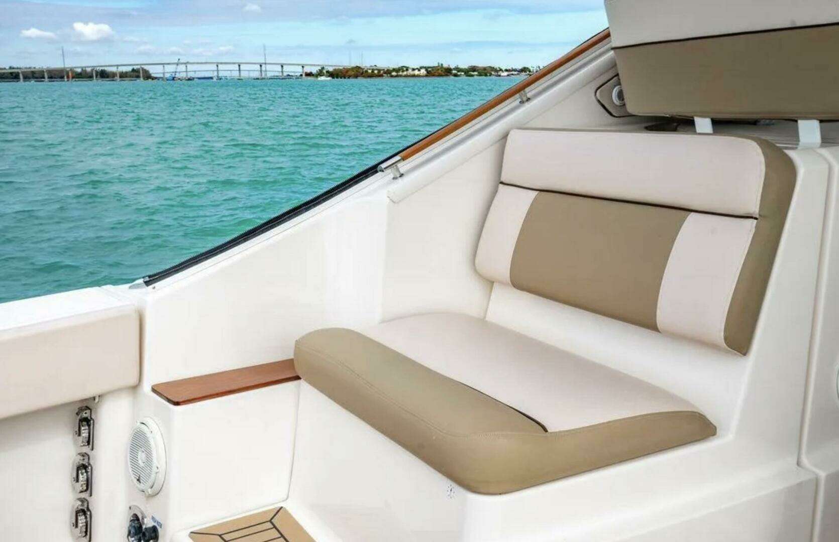 2013 Tiara Yachts 36 Coronet - Image 15