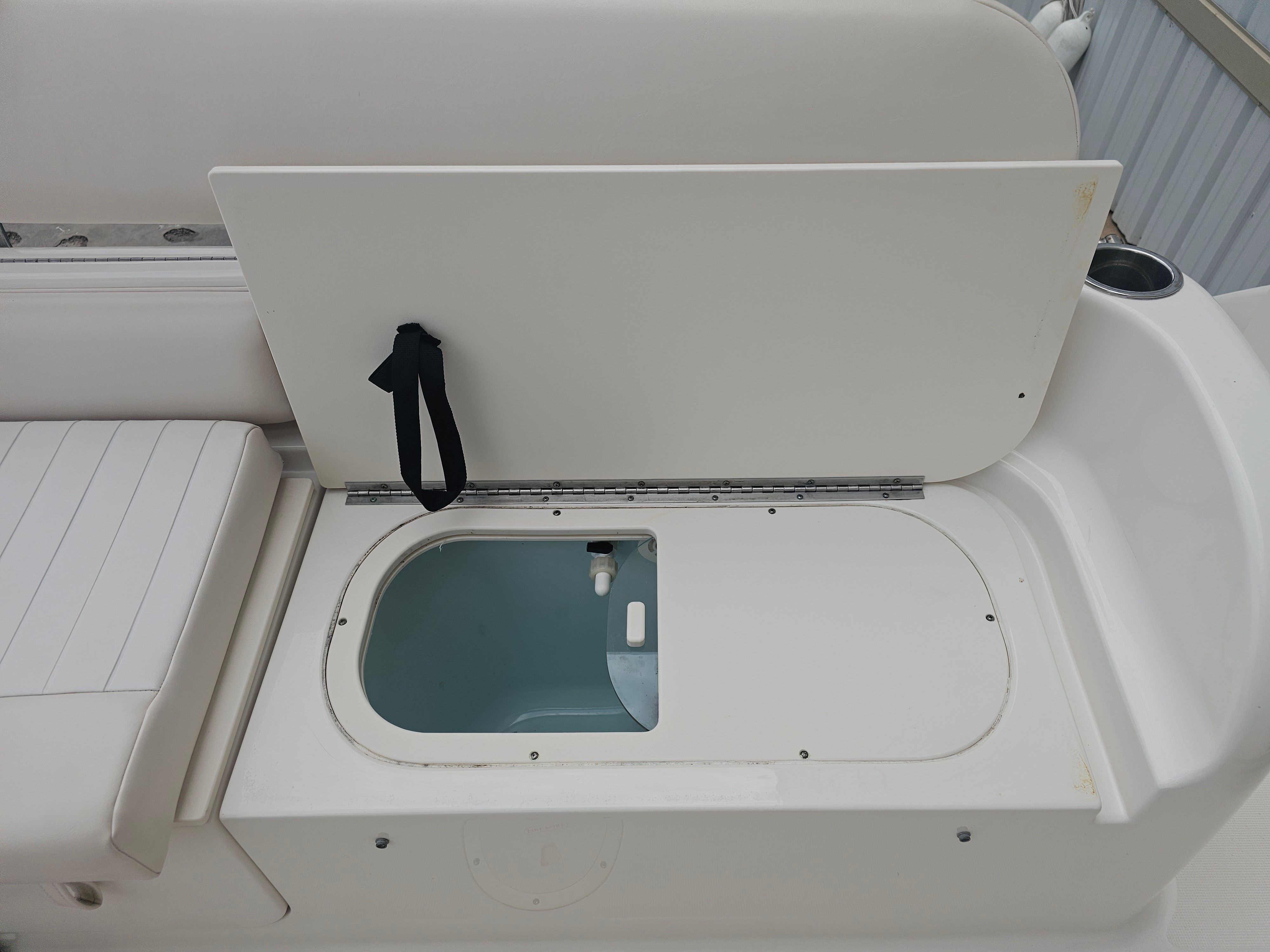 2017 Robalo R265 Walkaround - 15
