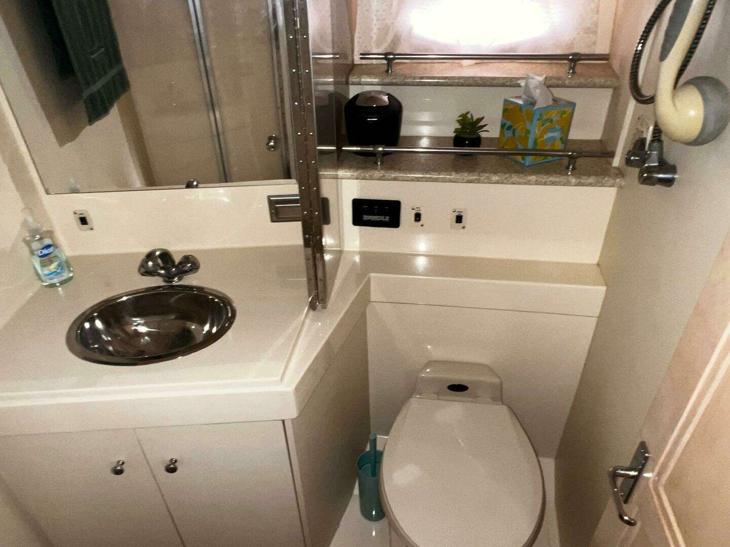 1999 Carver 356 Aft Cabin - Image 44