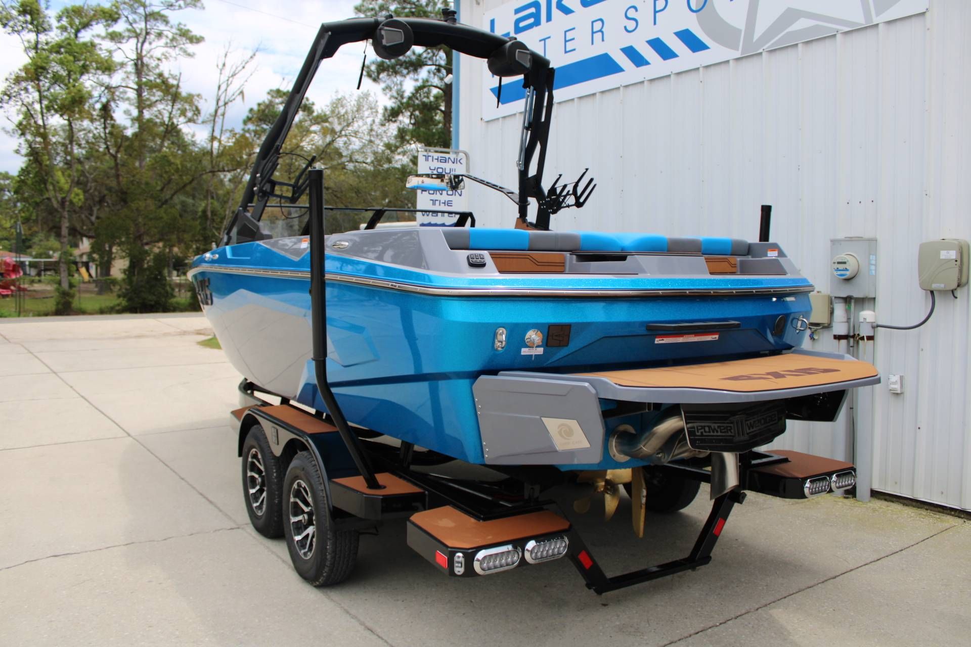 2026 Axis A200 - 22