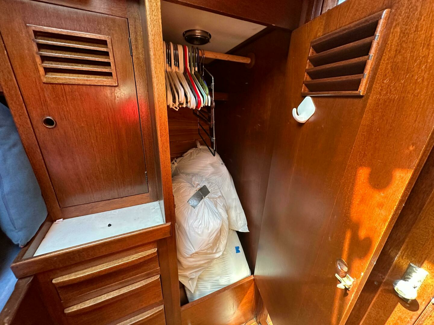 1988 Cambria 46 - Image 17