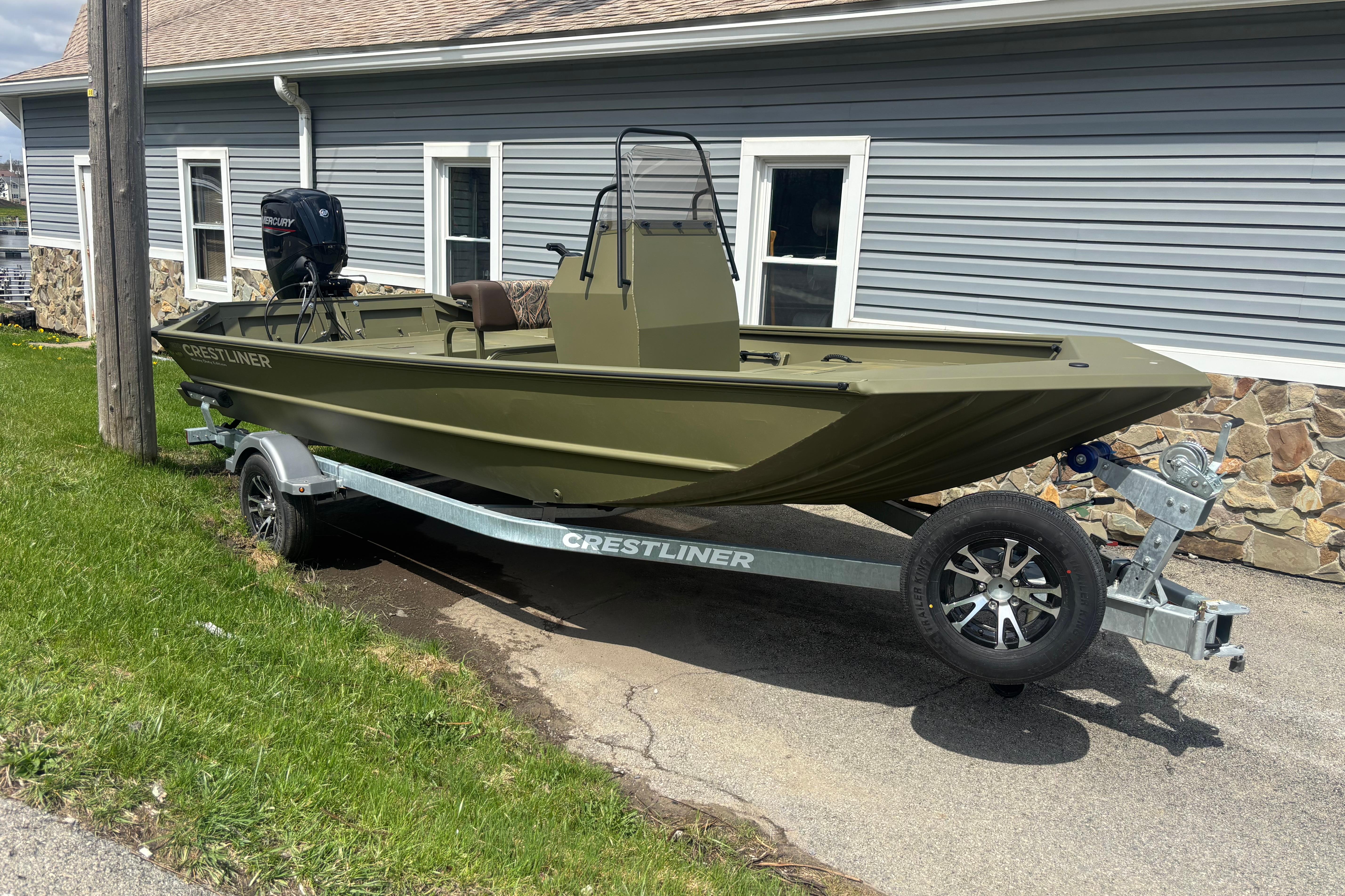 2026 Crestliner 1870 Retriever FCC