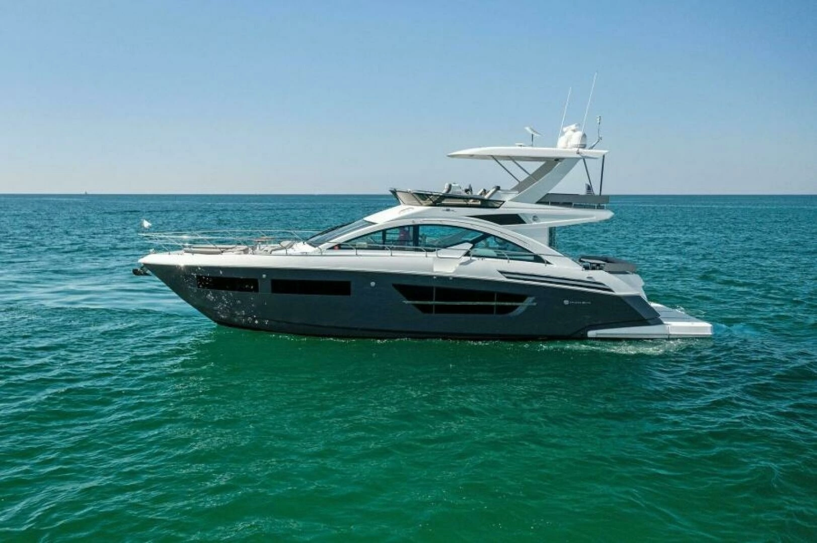 2023 Cruisers Yachts 60 Cantius Fly - Image 52