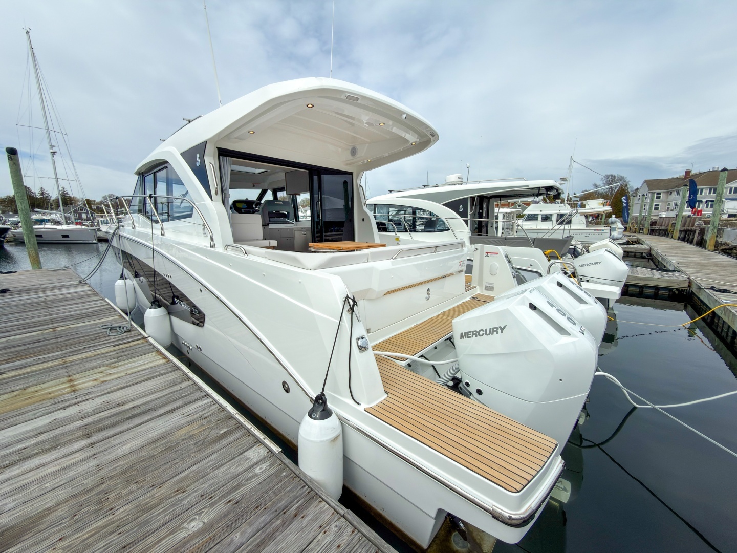 2026 Beneteau Antares 12 Coupe - Image 4