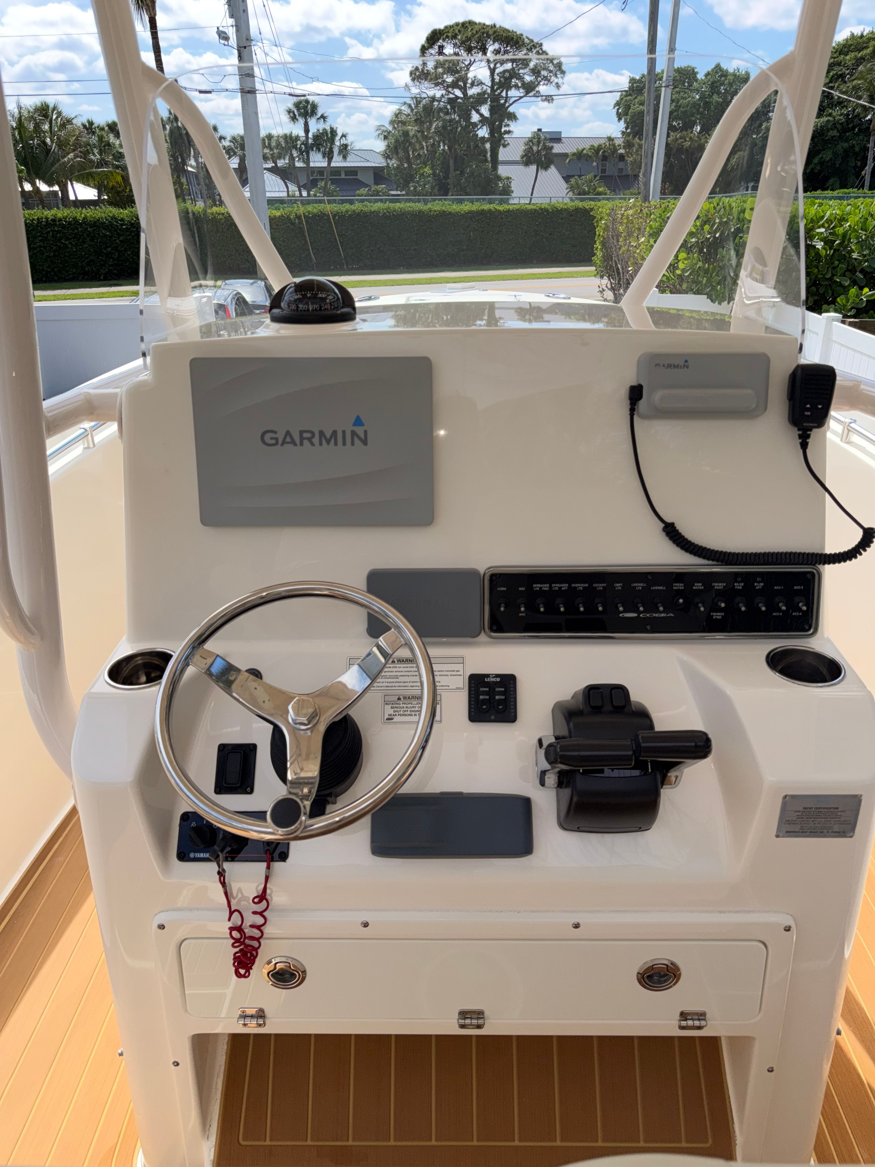 2018 Cobia 277 Center Console - 4