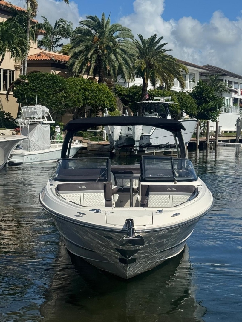 2017 Sea Ray — - Image 22