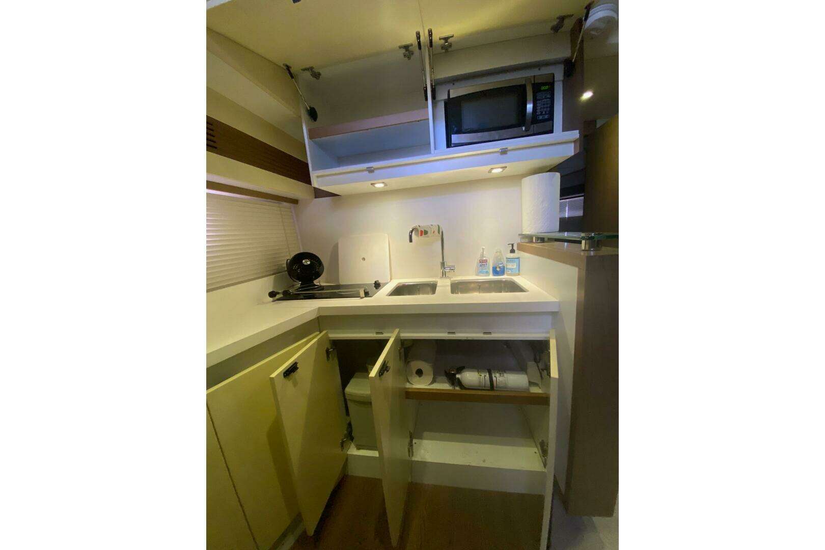 2014 Beneteau Gran Turismo 44 - Image 52