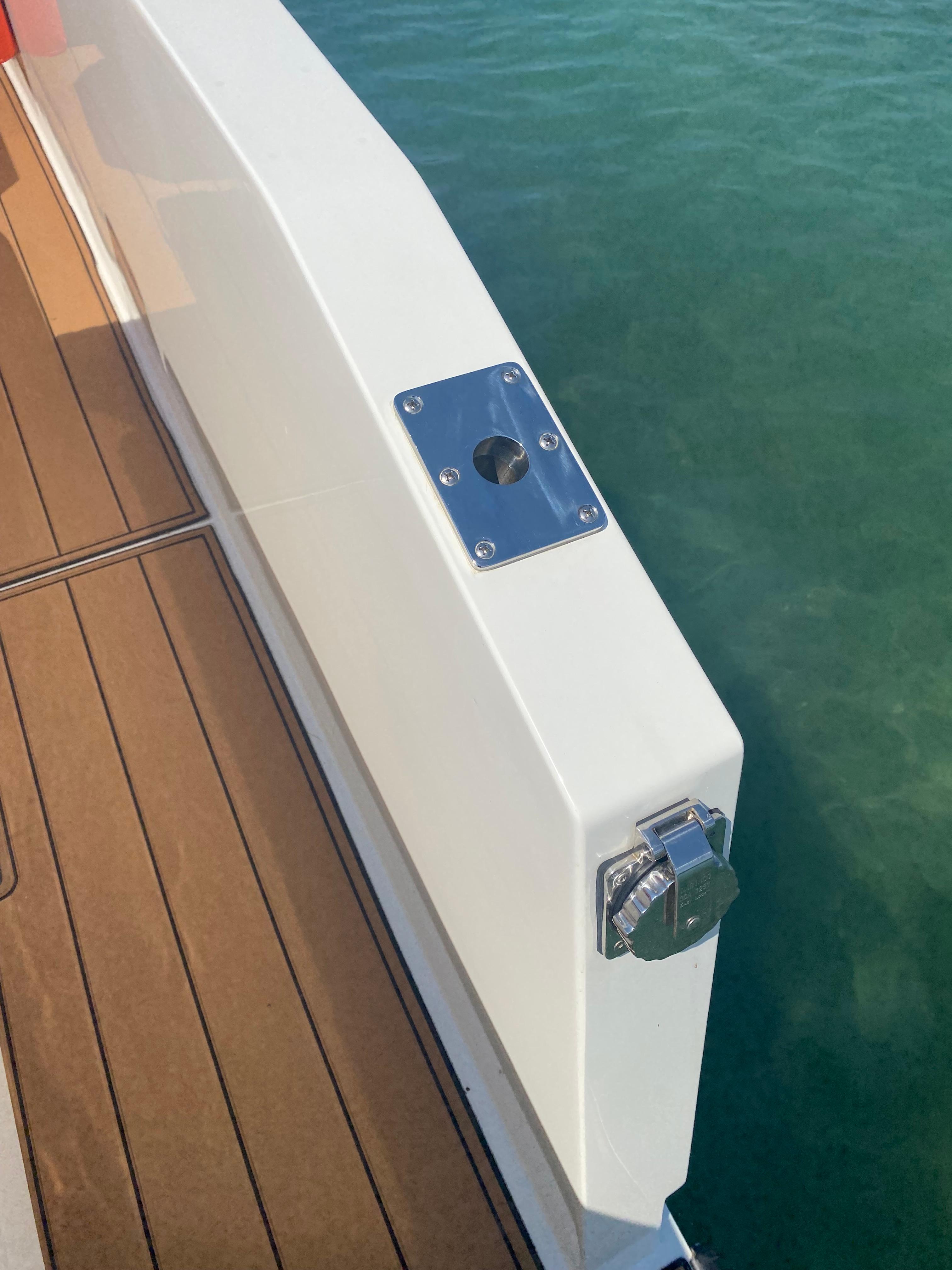 2020 De Antonio Yachts D28 - 53