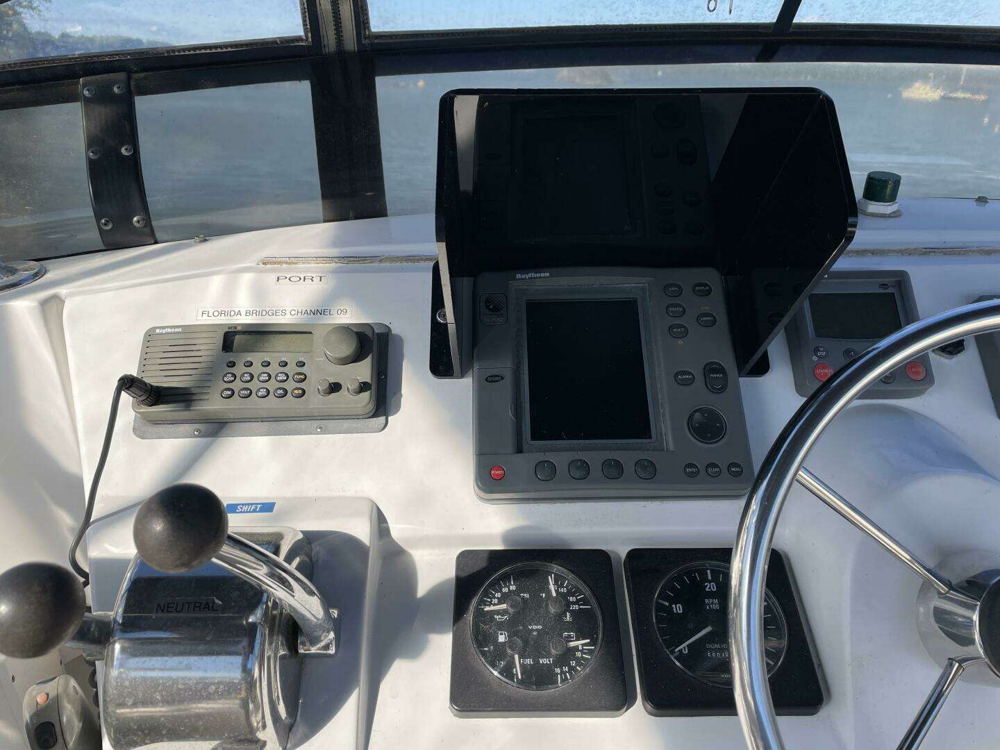 1999 Mainship — - Image 28