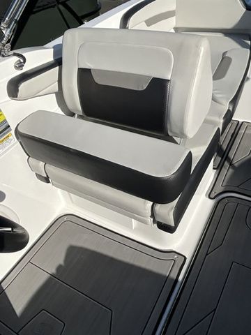 2023 Hurricane SunDeck Sport 205 OB - 23