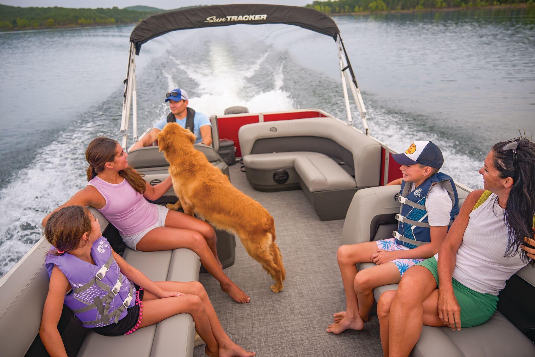 2026 Sun Tracker Party Barge 18 DLX - 7