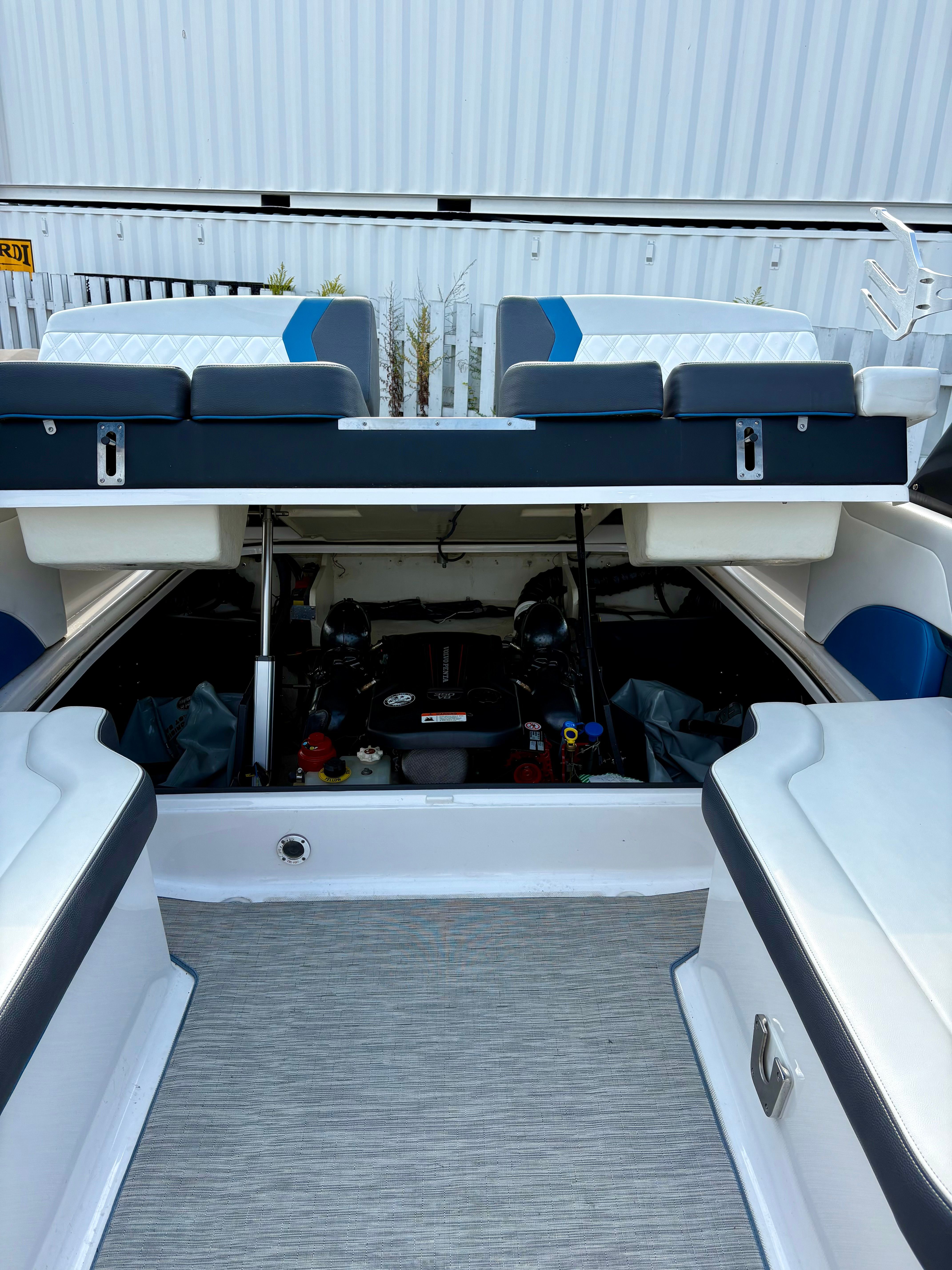 2018 Regal 25 RX Surf - 13