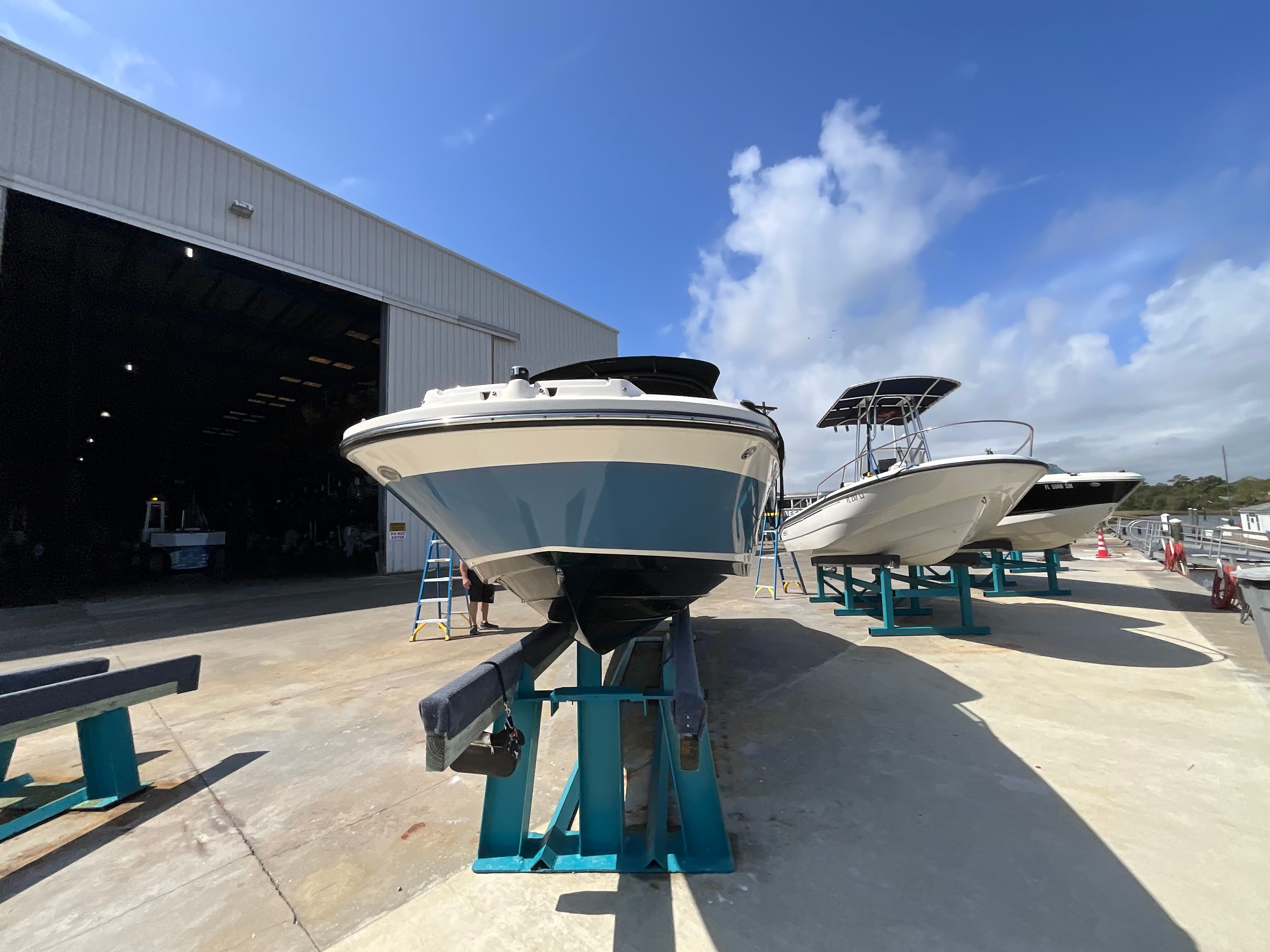 2021 Sea Ray 23 SPX - 32