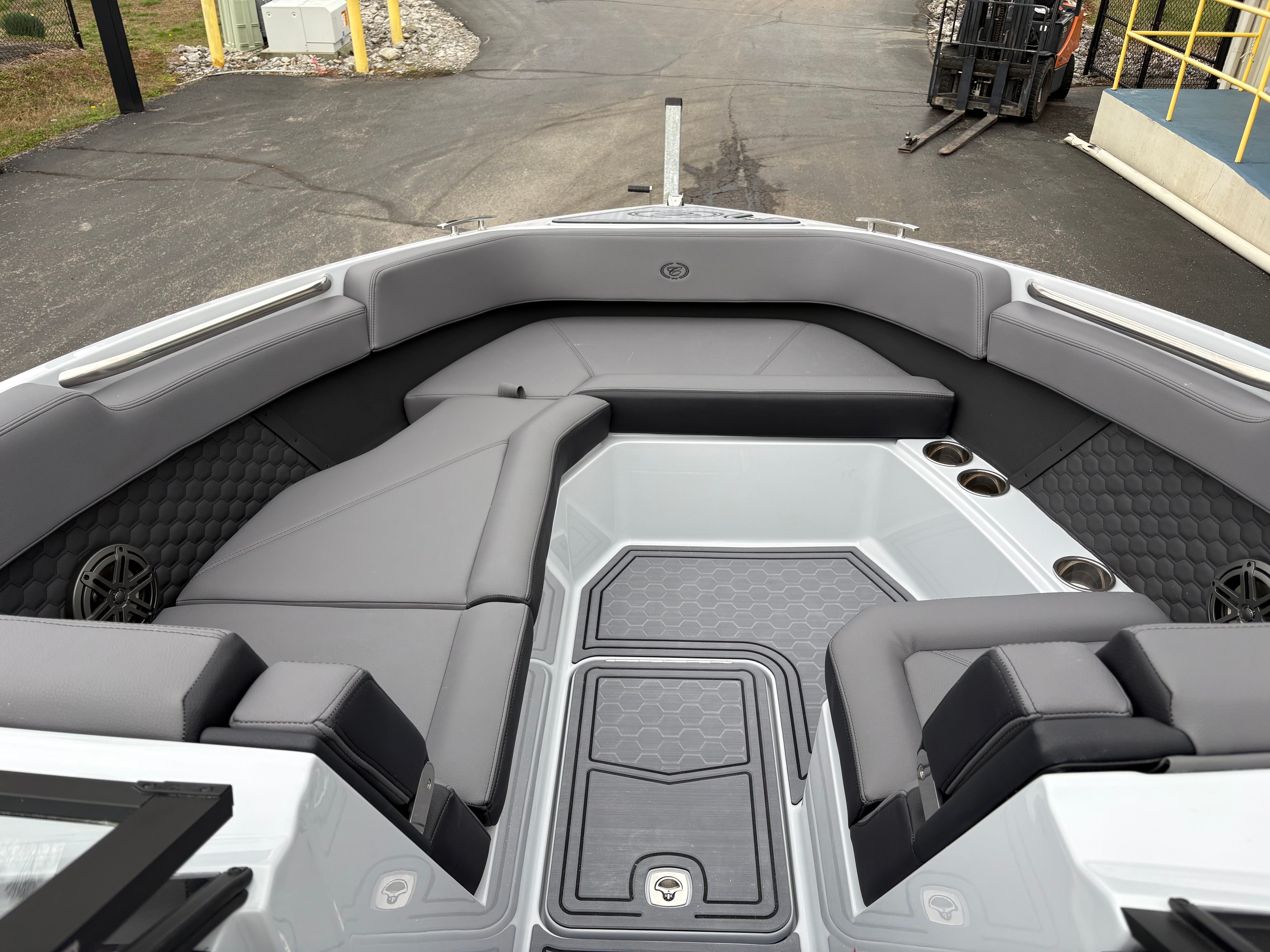 2026 COBALT R8 SURF - Image 21