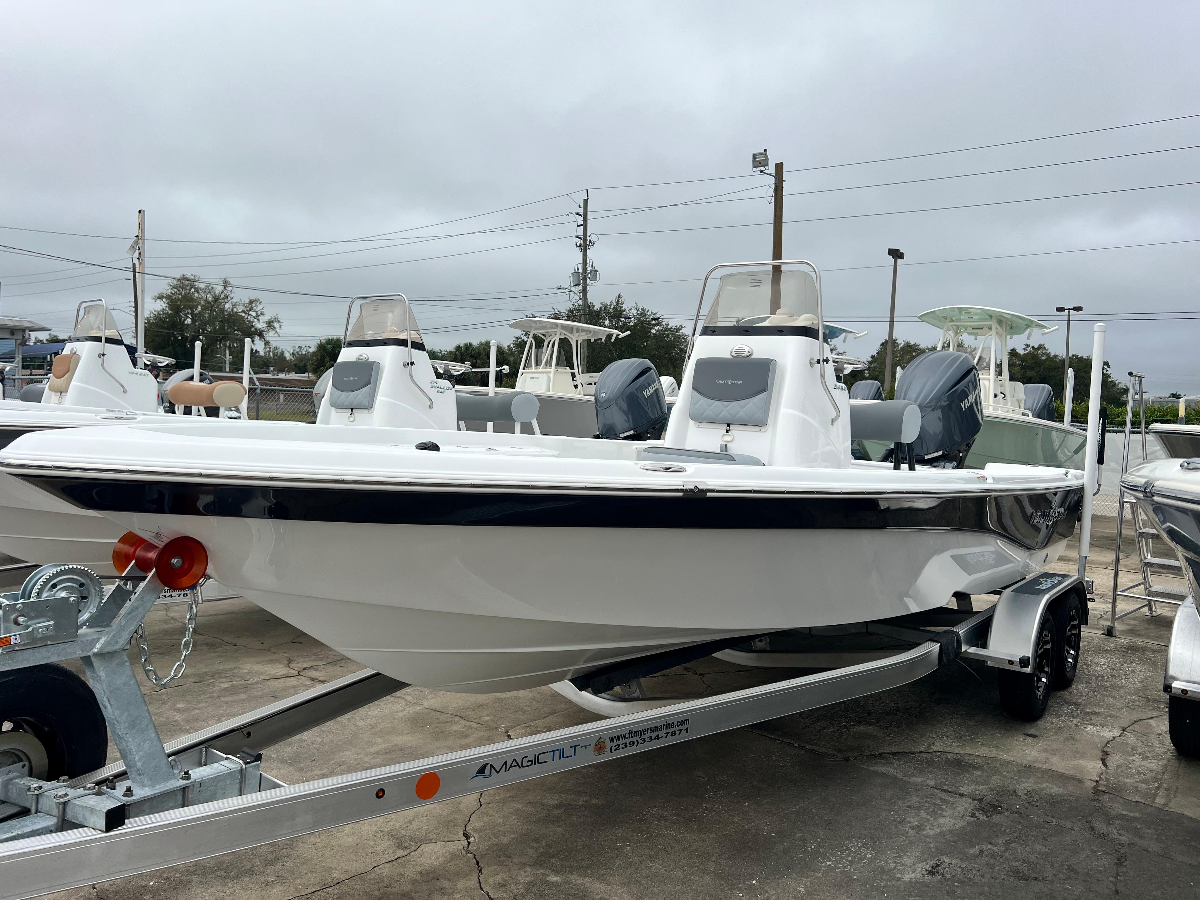 2024 NauticStar 214 Bay