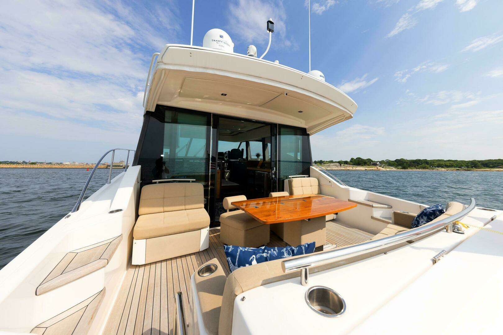 2014 Tiara Yachts 5000 Express - Image 9