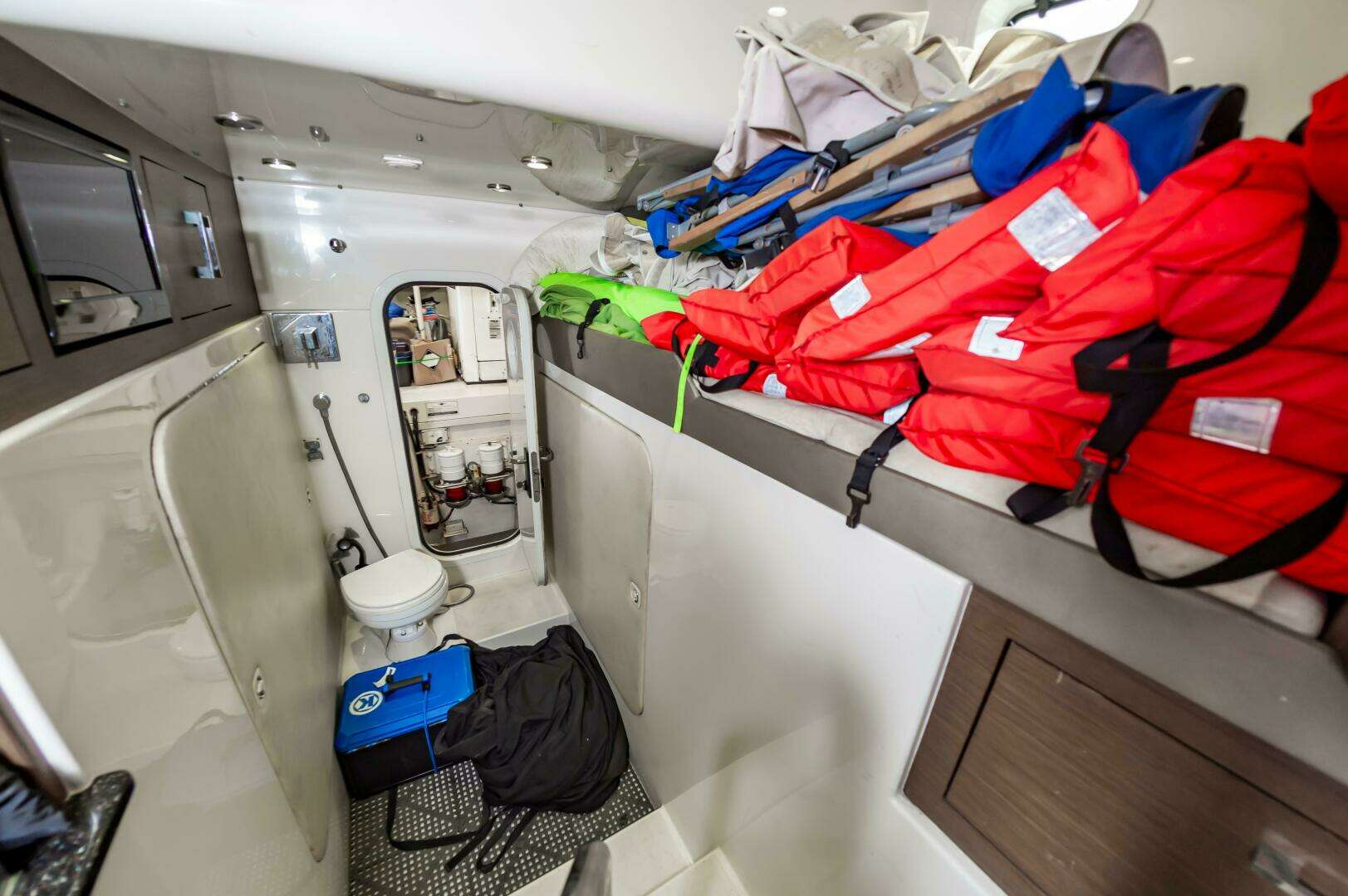 2013 Marquis 63 Sport Yacht - Image 88