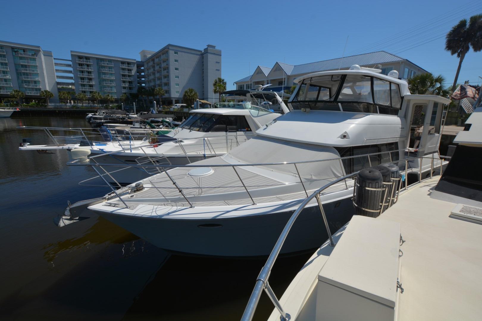 2000 Carver 504 Cockpit Motor Yacht