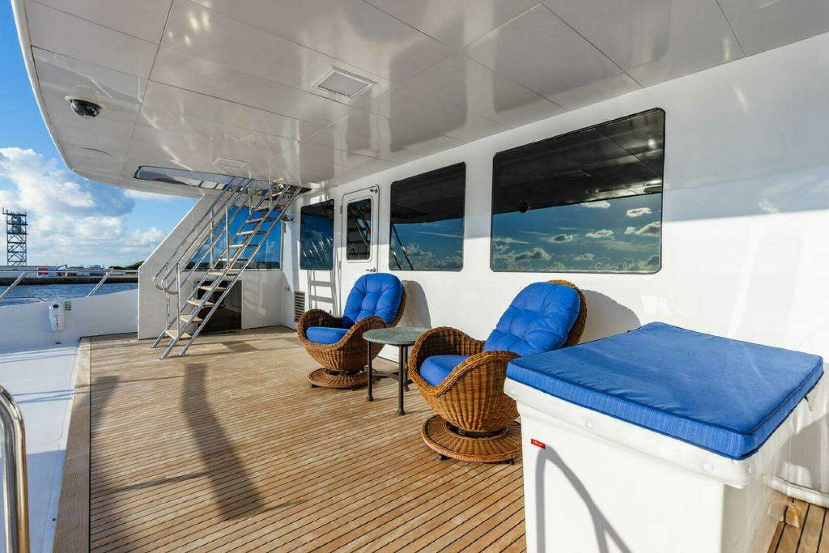 2009 Crystal Yachts Enclosed Pilothouse - Image 28
