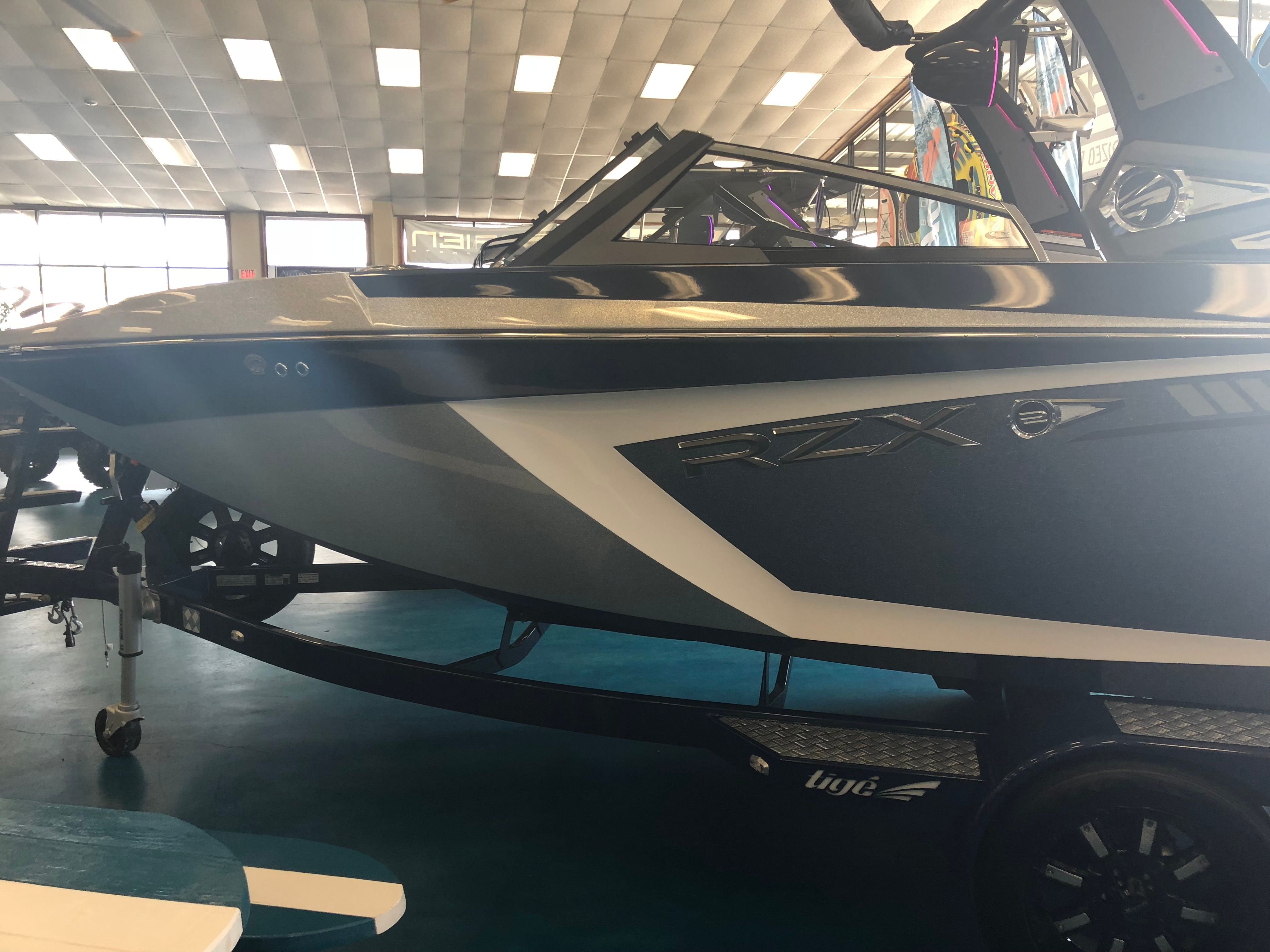 2018 Tigé RZX2 - 16
