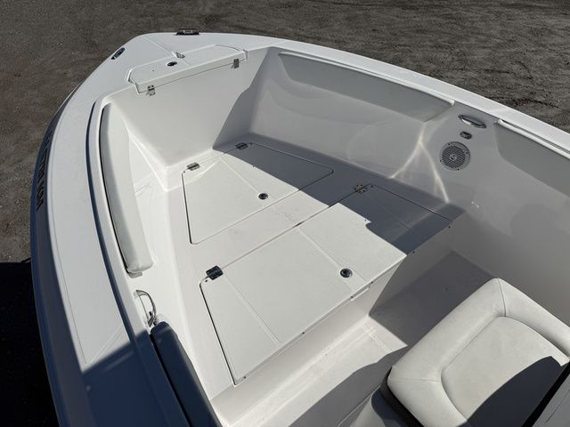 2023 Clearwater 2300 Center Console - 8