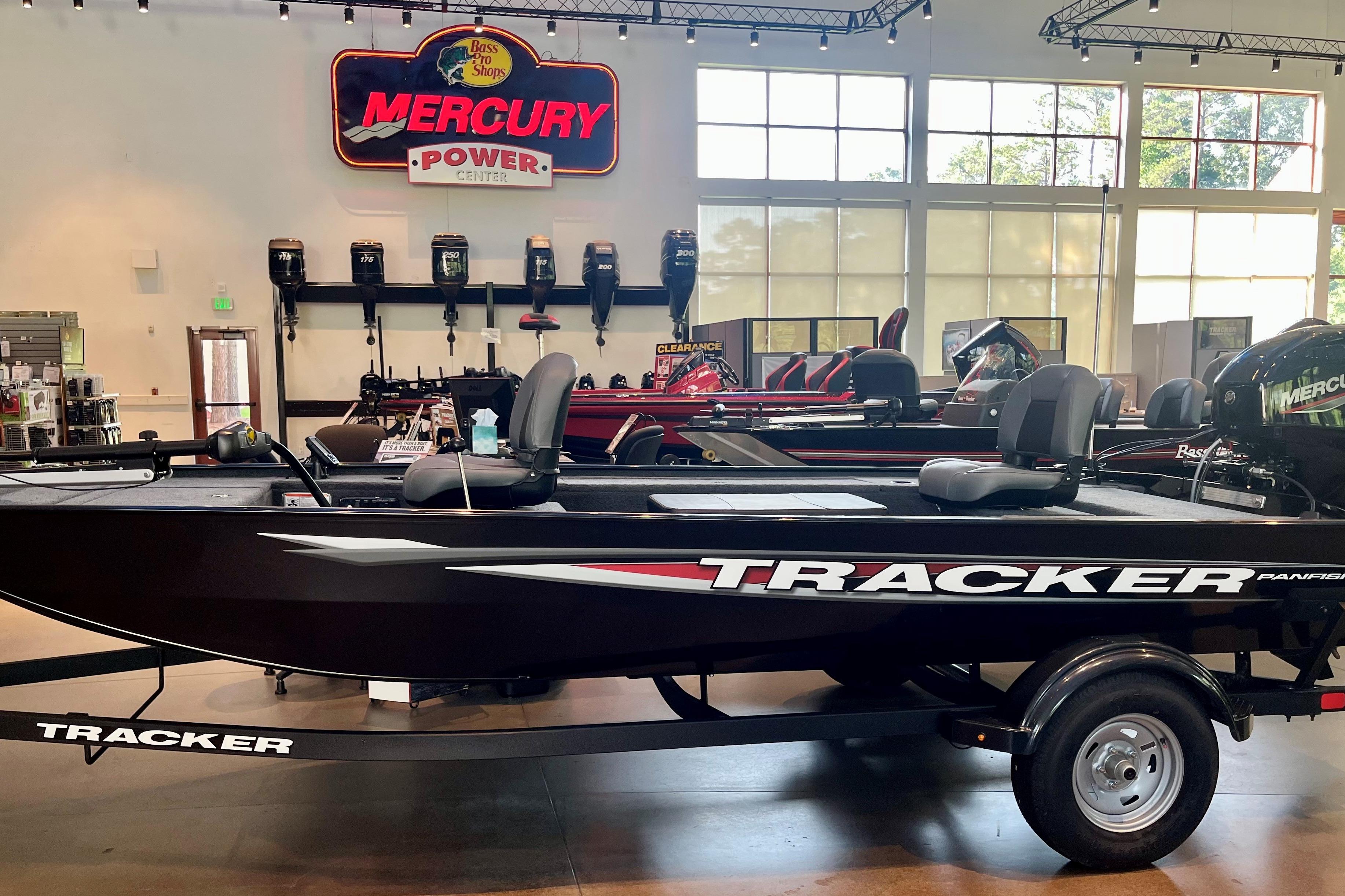 2026 Tracker Panfish 17