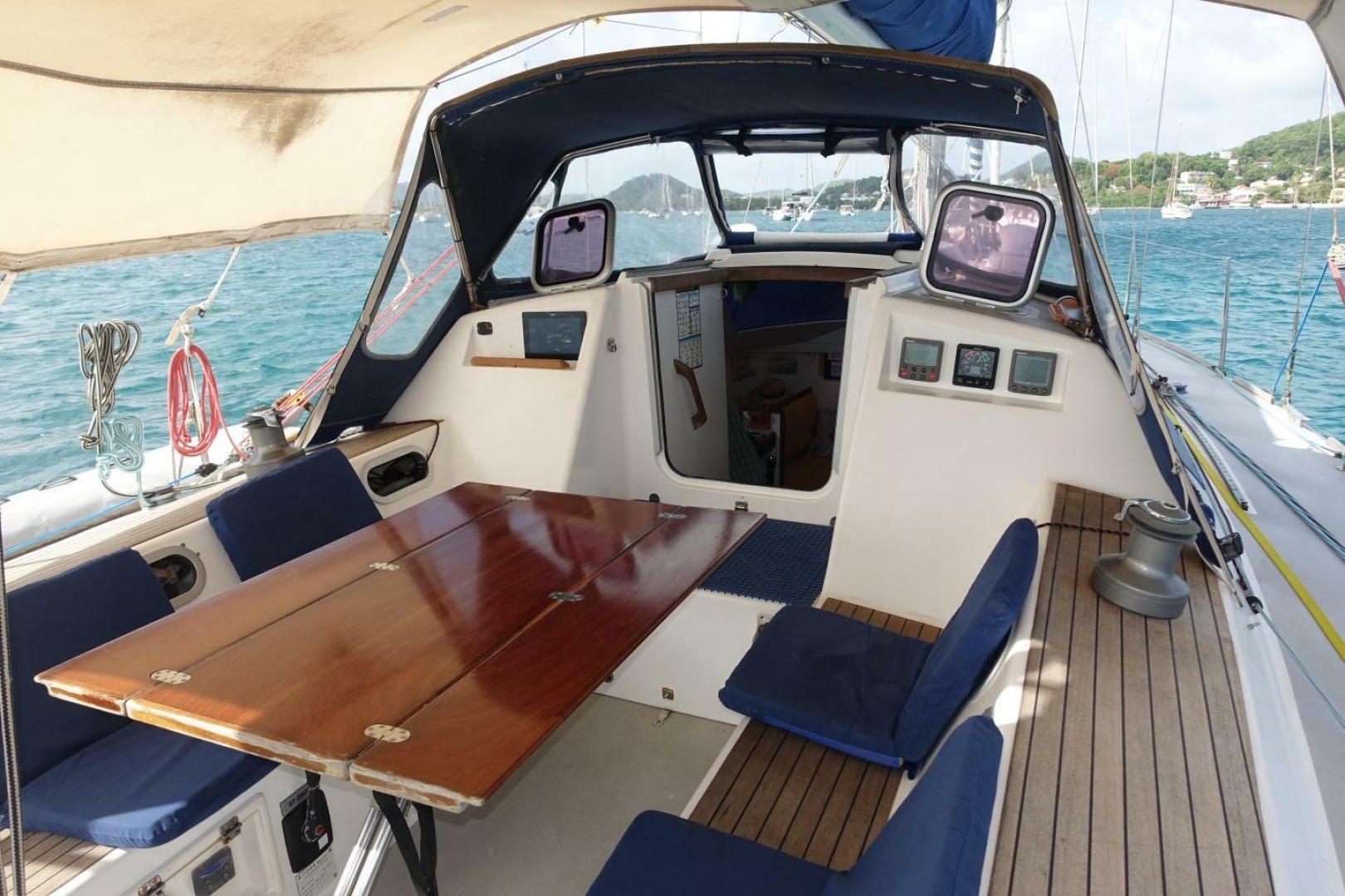 2009 RM Yachts RM1050 - Image 4