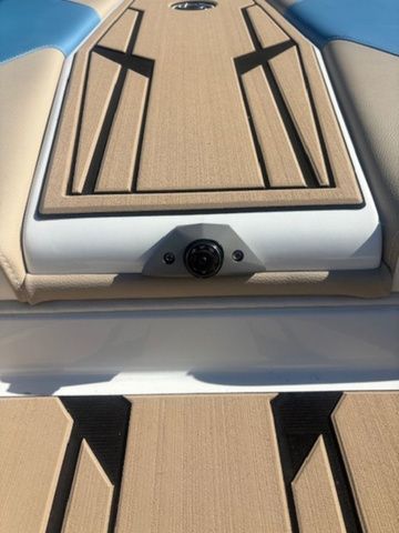 2026 Centurion Nv243 - 6