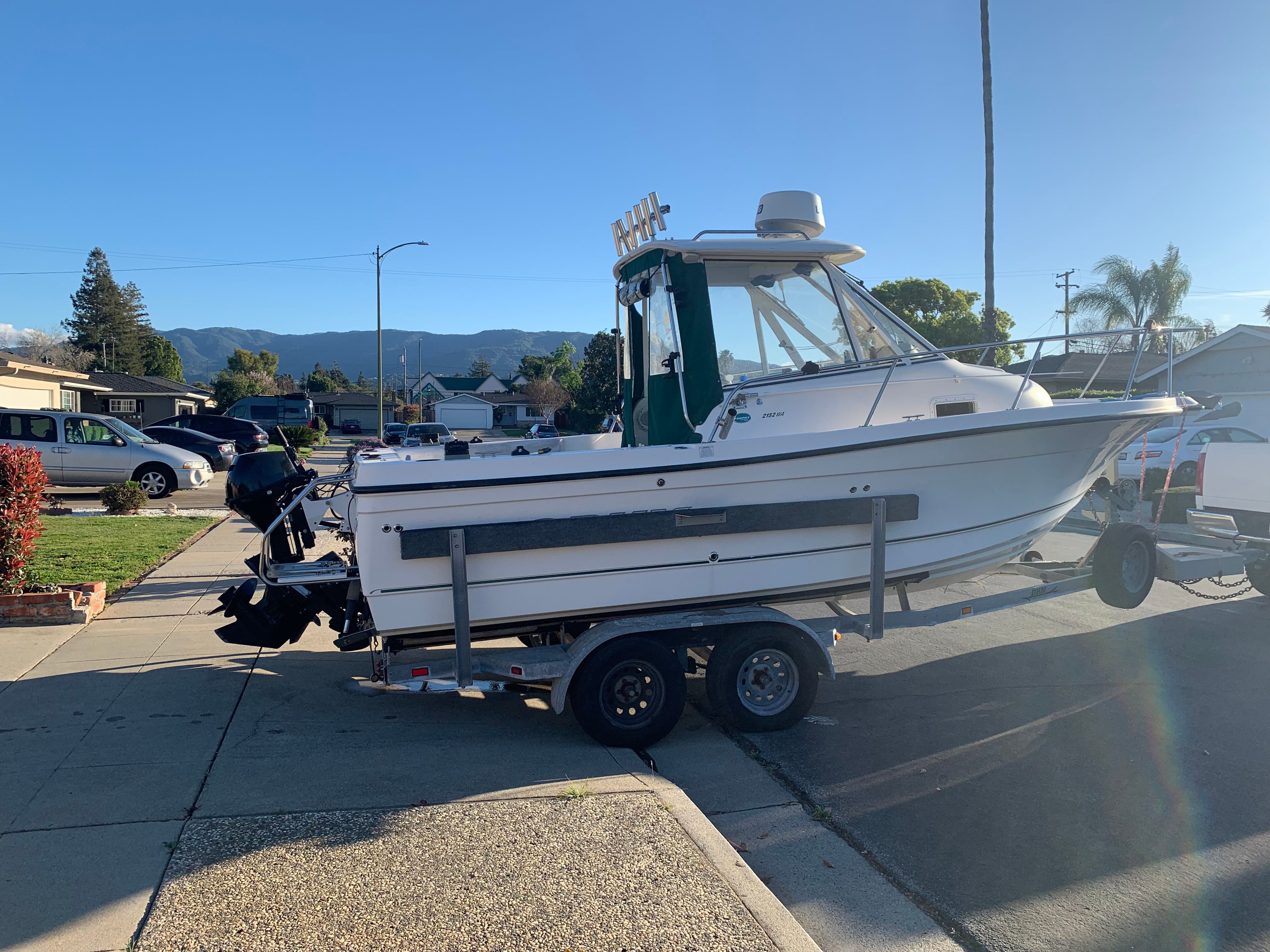 2015 Trophy 2152 Walkaround - 5