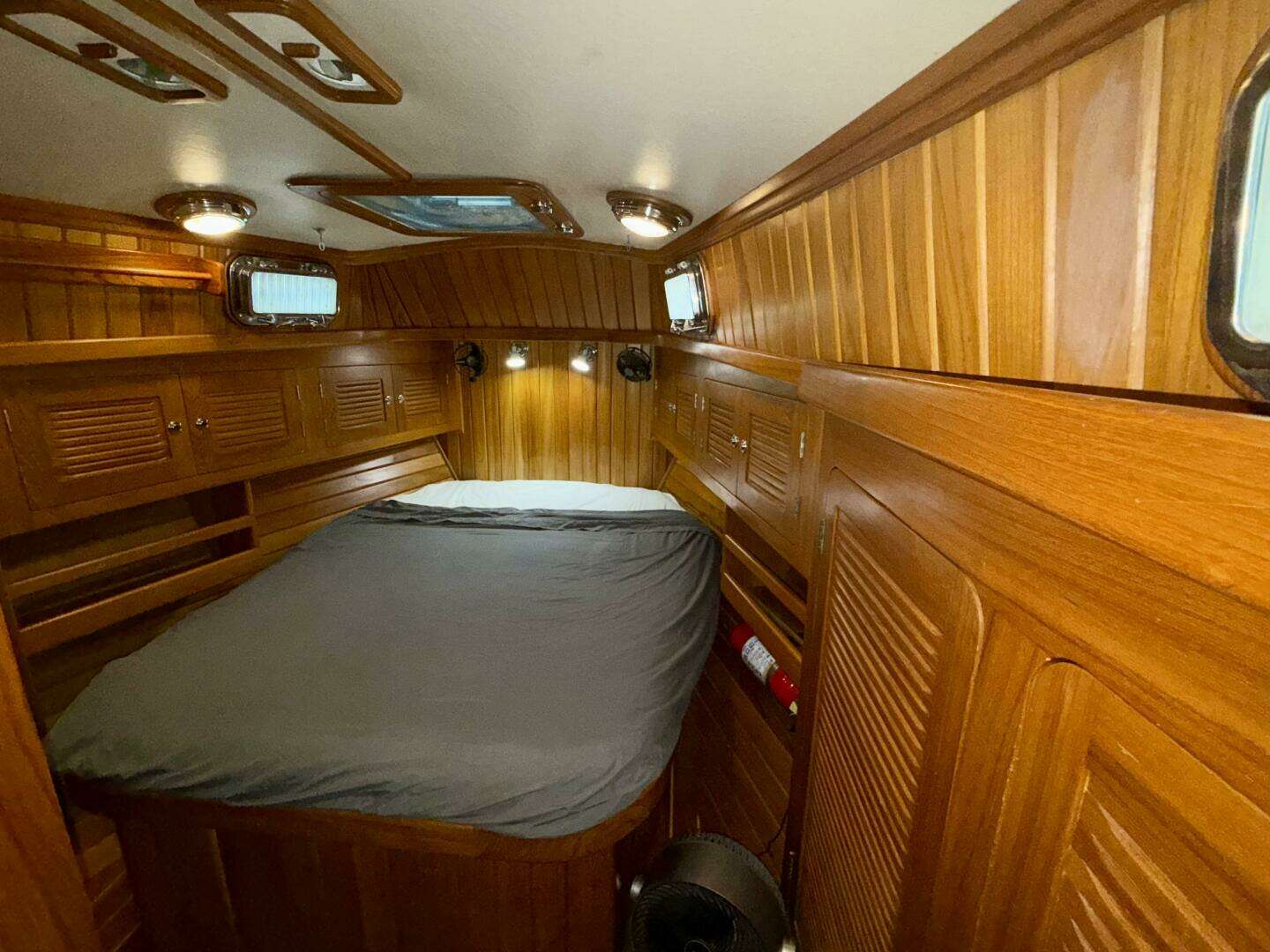 2005 Cabo Rico 42 Pilothouse - Image 15