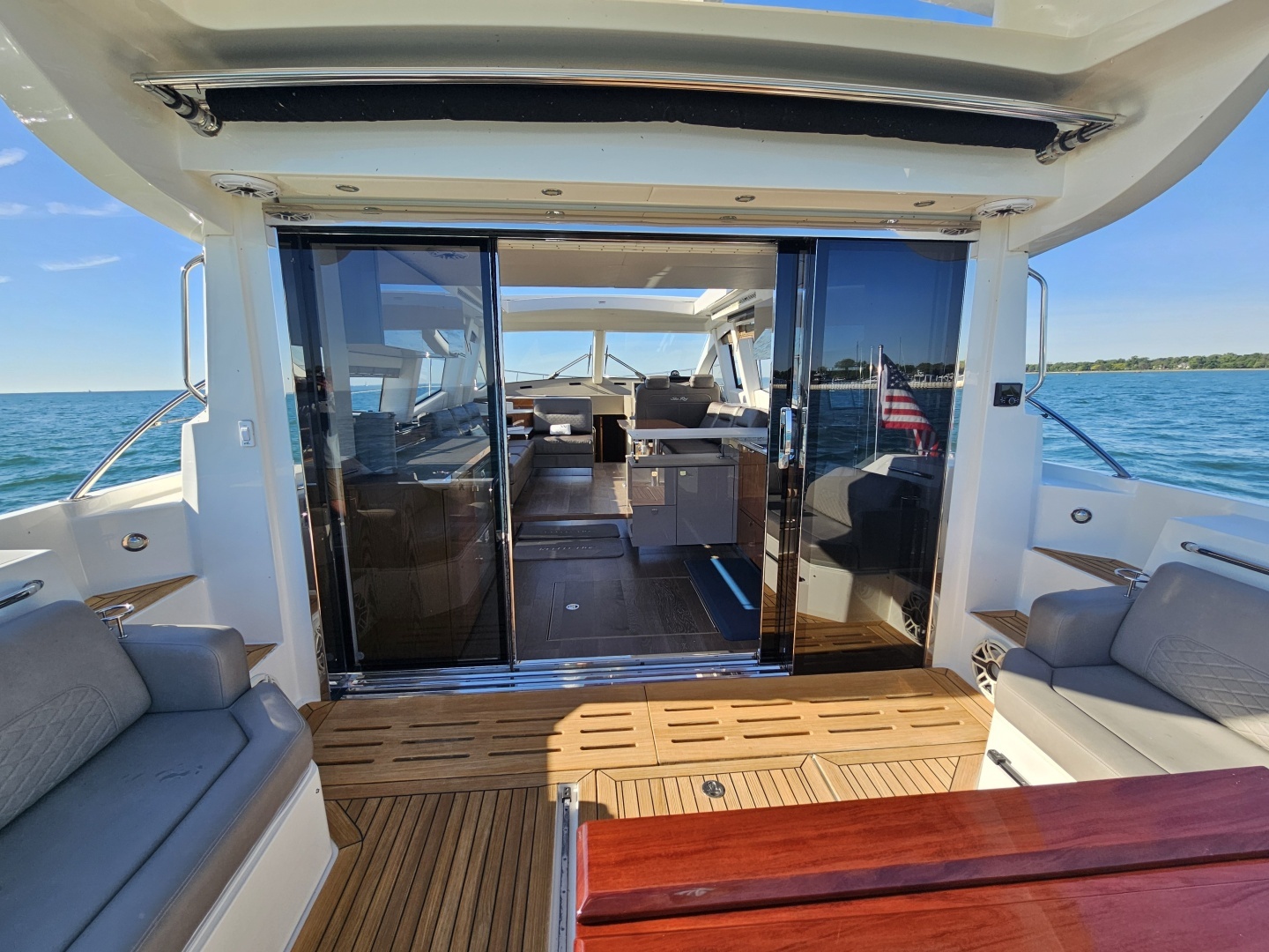 2019 Sea Ray 520 Sundancer - Image 20