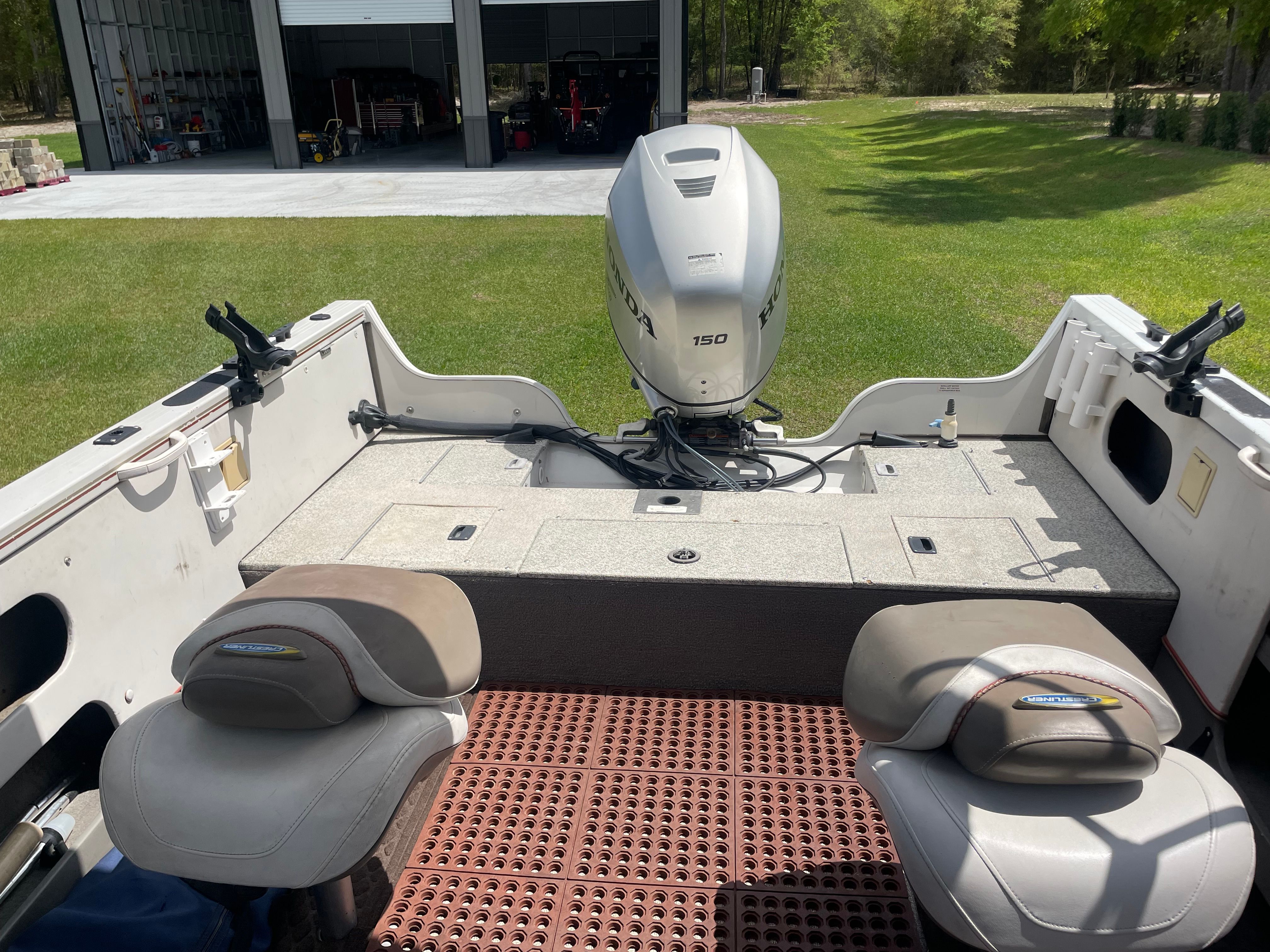 2007 Crestliner Mirage 2000 boat with Honda 150 engine.