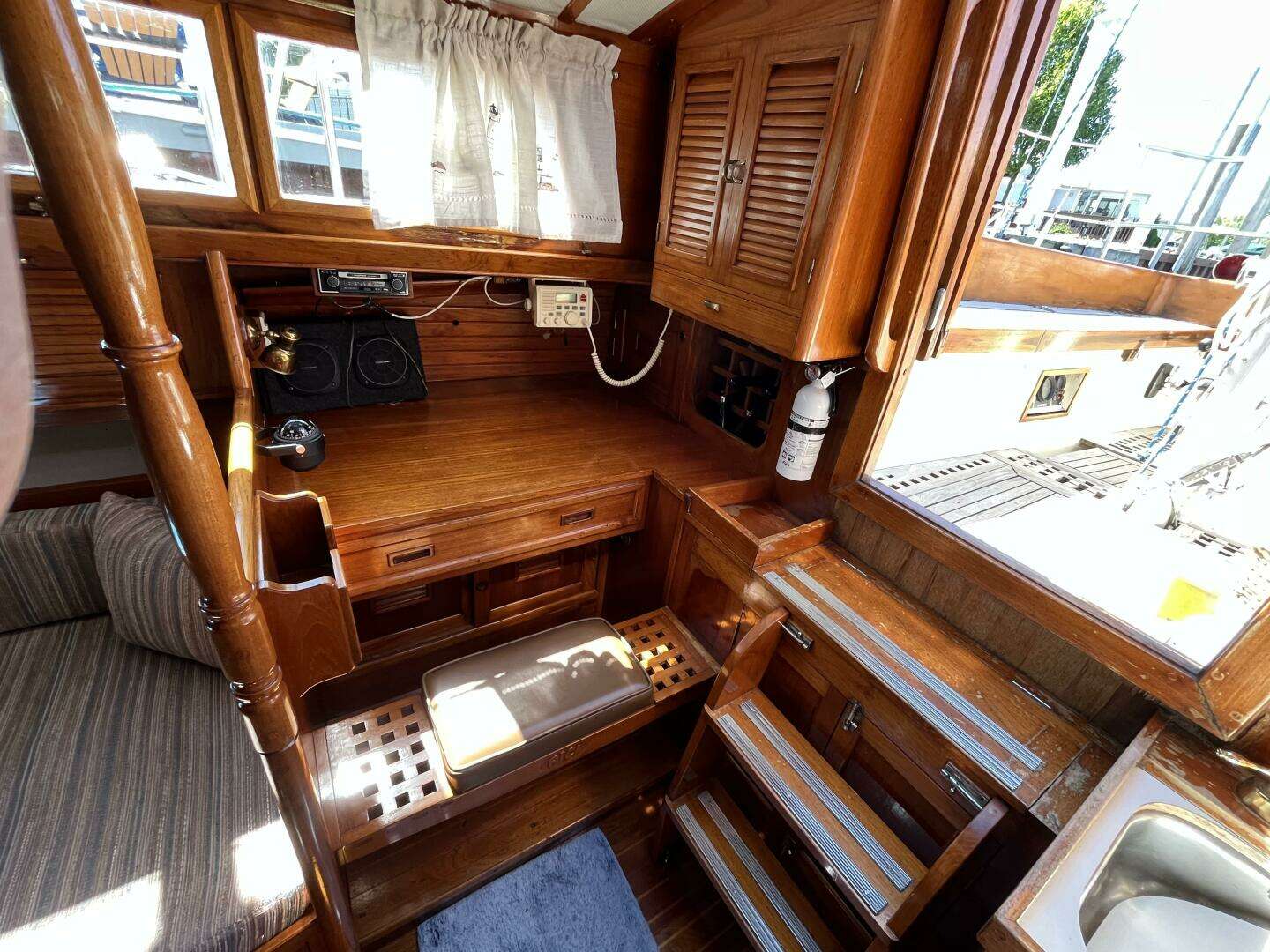 1978 Cheoy Lee Offshore 33 - Image 28