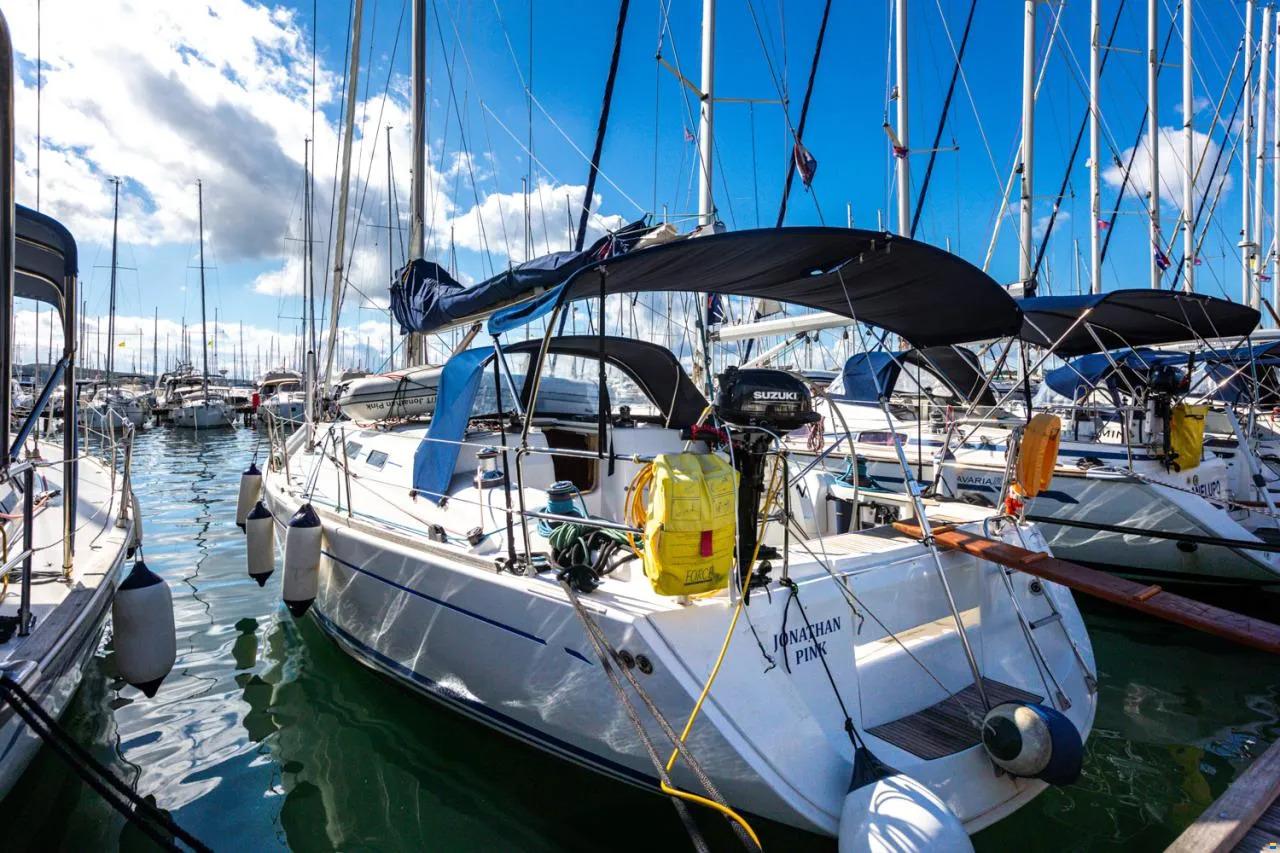 2004 Dufour Dufour 44