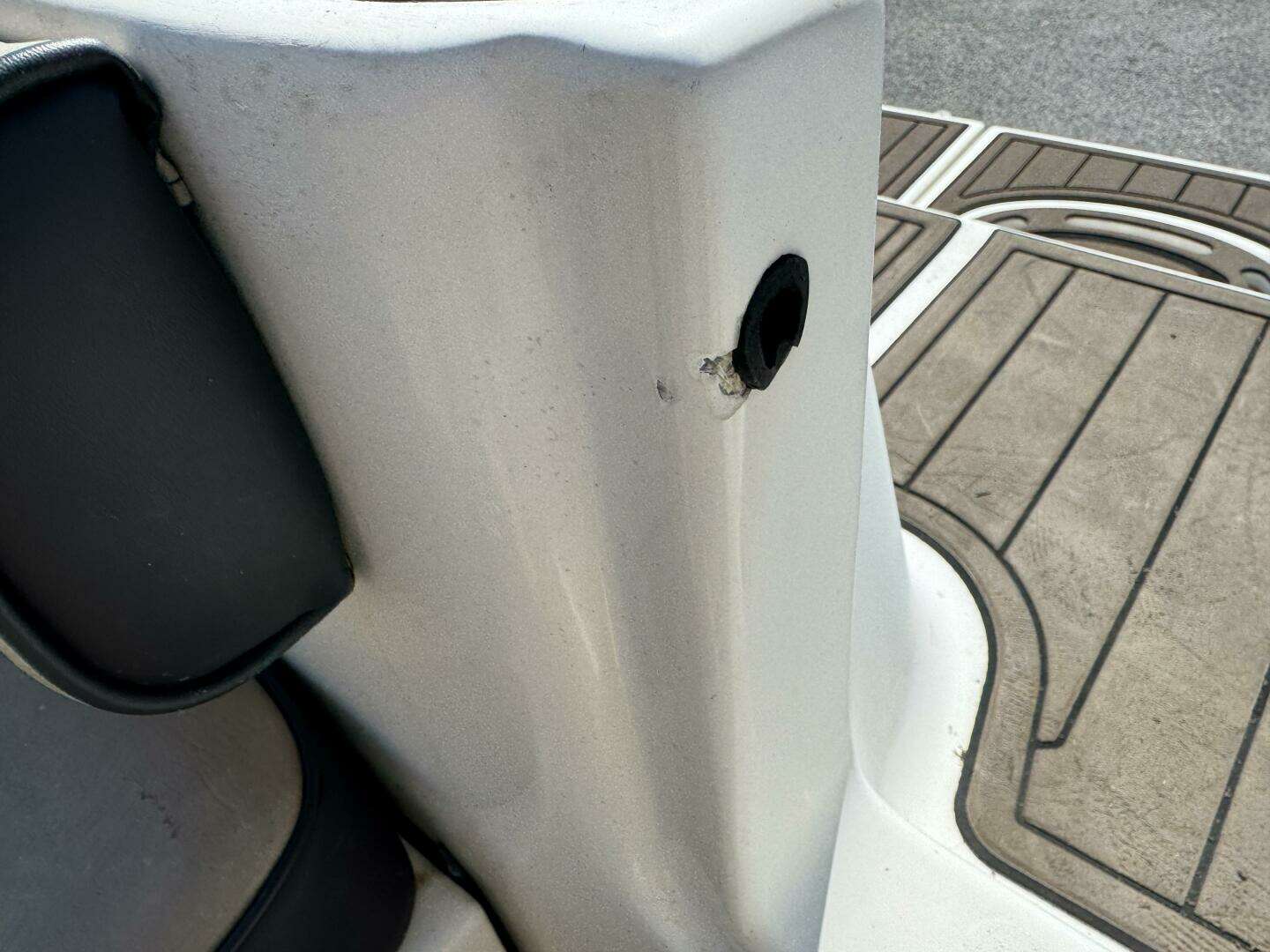 1999 Sea Ray 215 Express Cruiser - Image 100