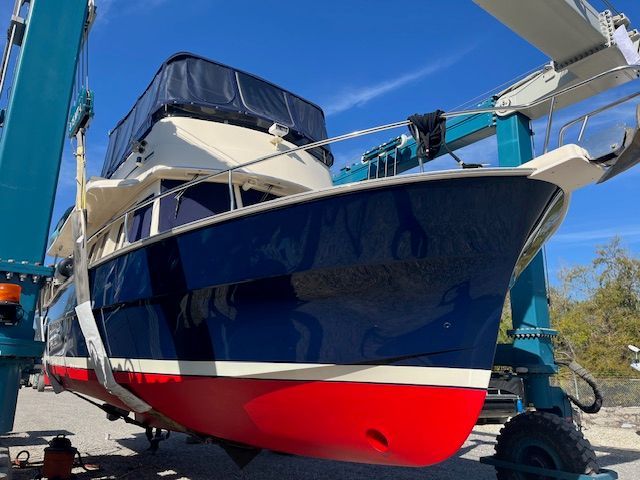 2005 Mainship 400 Trawler - 9