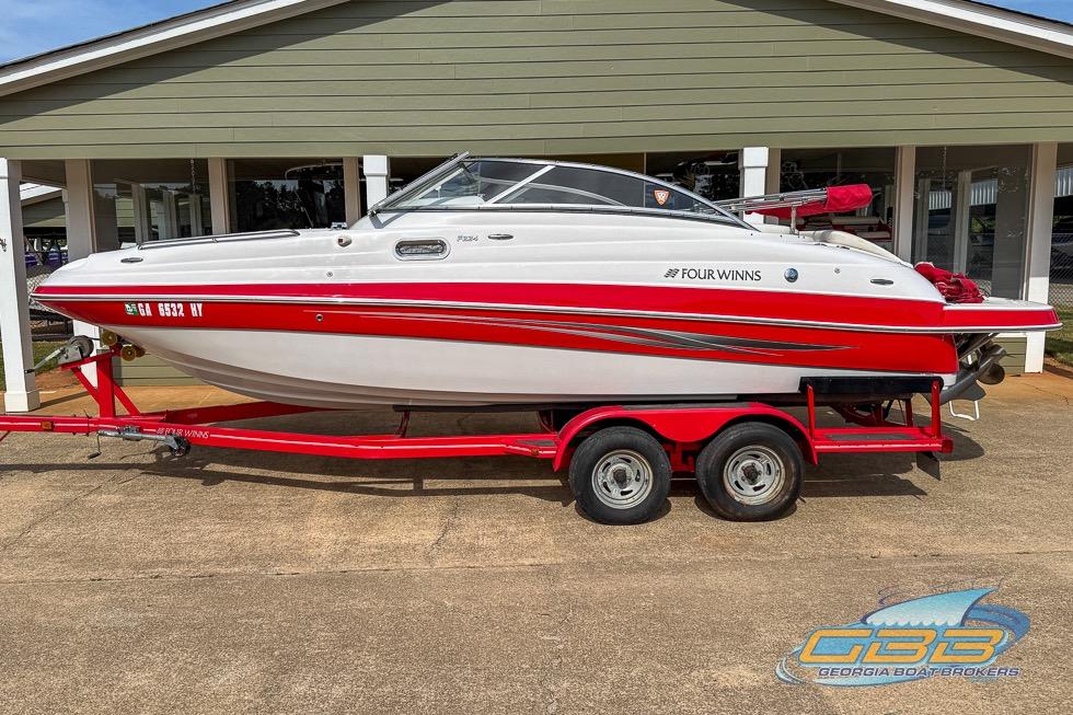 2008 Four Winns F224