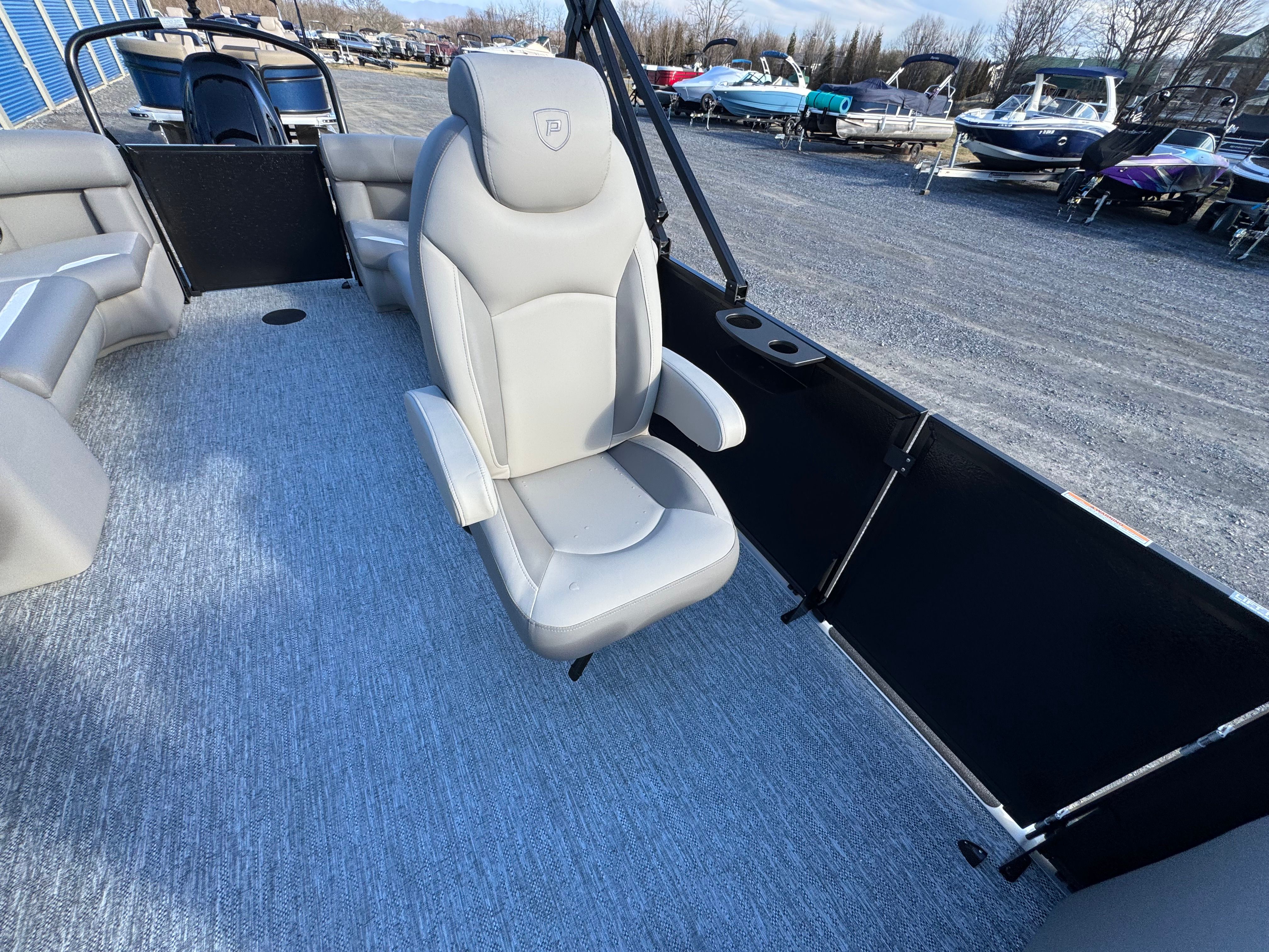 2026 Premier 220 Sunscape RF - 16