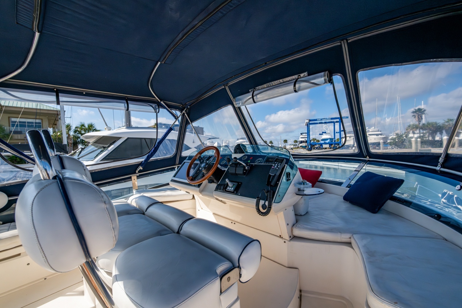 2000 Fairline Squadron 52 - Image 29