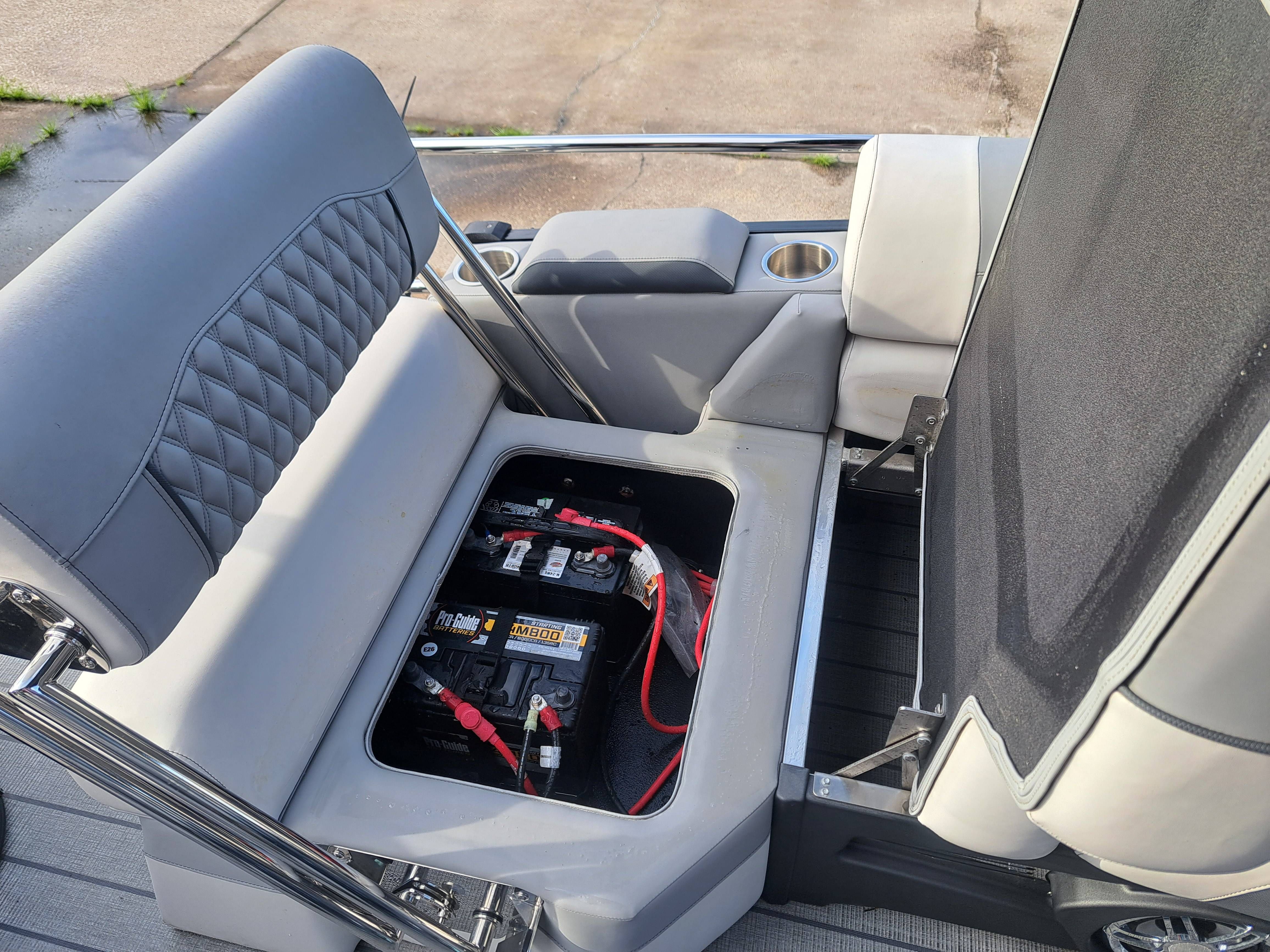 2025 Avalon Catalina Quad Lounge Shift - 23' - 33